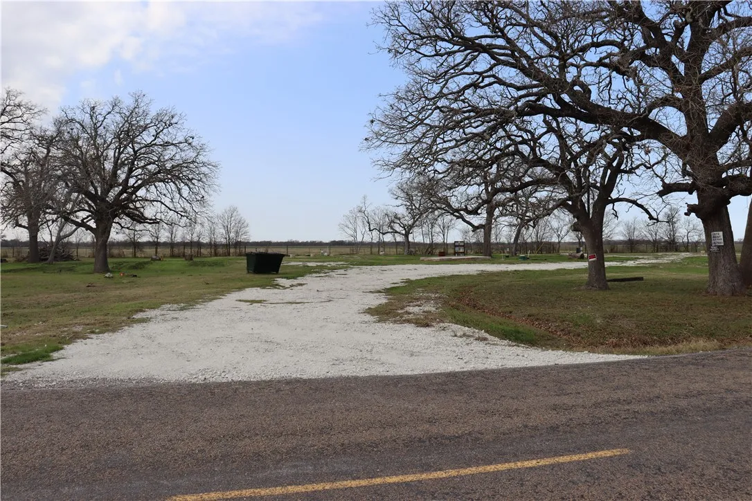 Unimproved Land For Sale in Limestone County , 4202 S FM 339, Groesbeck, Texas 76642, 0, 0, Garage spaces, 0 Sqft, built in 0, Unknown, mls#227601, Real Estate Agent in Groesbeck, Homes For Sale in Limestone county, Homes For Sale in Groesbeck, Realtor in Groesbeck Texas, Real Estate Brokerage Independent Realty Texas, Luminita Cordes Realtor