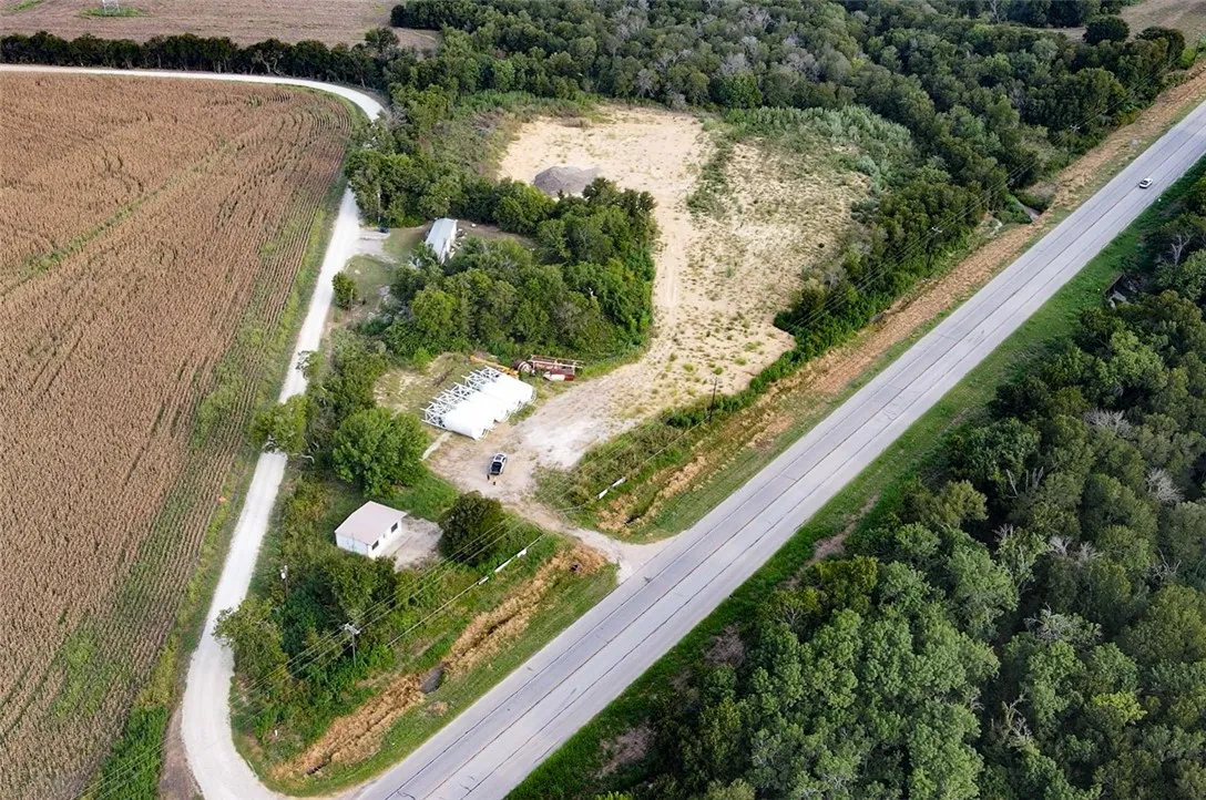 Retail For Sale in Falls County , 4775 State Hwy 77 Highway, Chilton, Texas 76632, 0, 0, Garage spaces, 0 Sqft, built in 2024, Preowned, mls#225133, Real Estate Agent in Chilton, Homes For Sale in Falls county, Homes For Sale in Chilton, Realtor in Chilton Texas, Real Estate Brokerage Independent Realty Texas, Luminita Cordes Realtor