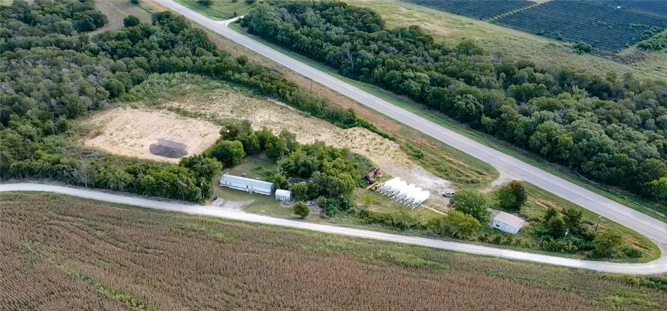 Retail For Sale in Falls County , 4775 State Hwy 77 Highway, Chilton, Texas 76632, 0, 0, Garage spaces, 0 Sqft, built in 2024, Preowned, mls#225133, Real Estate Agent in Chilton, Homes For Sale in Falls county, Homes For Sale in Chilton, Realtor in Chilton Texas, Real Estate Brokerage Independent Realty Texas, Luminita Cordes Realtor