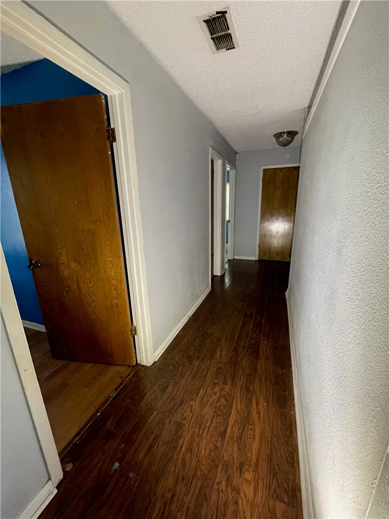 Single Family Residence For Sale in Limestone County , 7608 N Hwy 14, Kosse, Texas 76653, 3 Bedrooms, 1 Bathroom, 4 Garage spaces, 1,404 Sqft, built in 1987, Price $375,000, mls#226821, Real Estate Agent in Kosse, Homes For Sale in Limestone county, Homes For Sale in Kosse, Realtor in Kosse Texas, Real Estate Brokerage Independent Realty Texas, Luminita Cordes Realtor