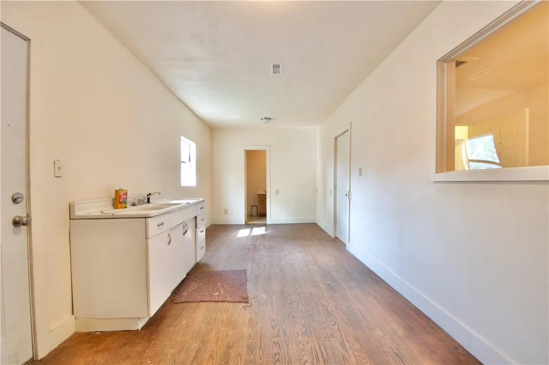 Single Family Residence For Sale in Limestone County , 816 E Milam Street, Mexia, Texas 76667, 3 Bedroom, 3 Bathroom, Garage spaces, 2,310 Sqft, built in 1969, mls#226634, Real Estate Agent in Mexia, Homes For Sale in Limestone county, Homes For Sale in Mexia, Realtor in Mexia Texas, Real Estate Brokerage Independent Realty Texas, Luminita Cordes Realtor
