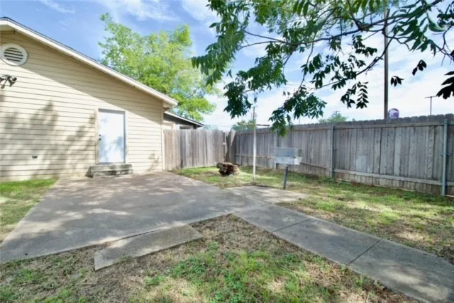Single Family Residence For Sale in Limestone County , 816 E Milam Street, Mexia, Texas 76667, 3 Bedroom, 3 Bathroom, Garage spaces, 2,310 Sqft, built in 1969, mls#226634, Real Estate Agent in Mexia, Homes For Sale in Limestone county, Homes For Sale in Mexia, Realtor in Mexia Texas, Real Estate Brokerage Independent Realty Texas, Luminita Cordes Realtor