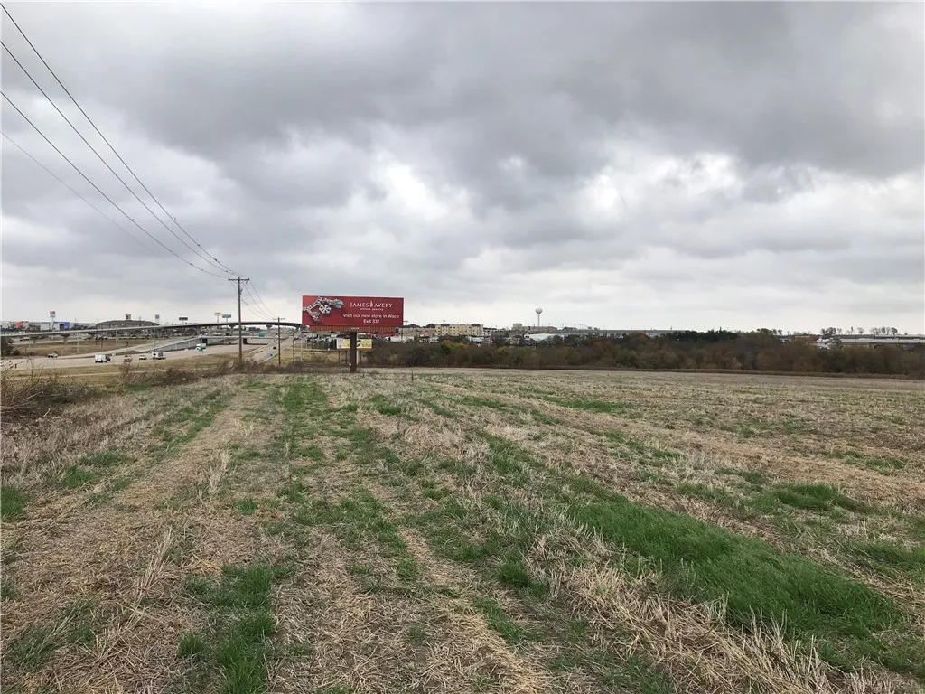 Unimproved Land For Sale in Mc Lennan County , TBD N I35 Highway, Waco, Texas 76706, 0, 0, Garage spaces, 0 Sqft, built in 1800, Unknown, mls#192776, Real Estate Agent in Waco, Homes For Sale in Mc Lennan county, Homes For Sale in Waco, Realtor in Waco Texas, Real Estate Brokerage Independent Realty Texas, Luminita Cordes Realtor