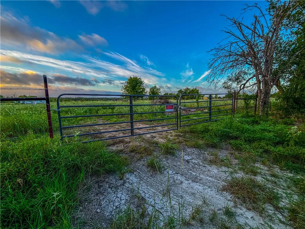 Unimproved Land For Sale in Limestone County , UNK LCR 660 Road, Kosse, Texas 76653, 0, 0, Garage spaces, 0 Sqft, built in 0, Price $115,000, mls#225263, Real Estate Agent in Kosse, Homes For Sale in Limestone county, Homes For Sale in Kosse, Realtor in Kosse Texas, Real Estate Brokerage Independent Realty Texas, Luminita Cordes Realtor