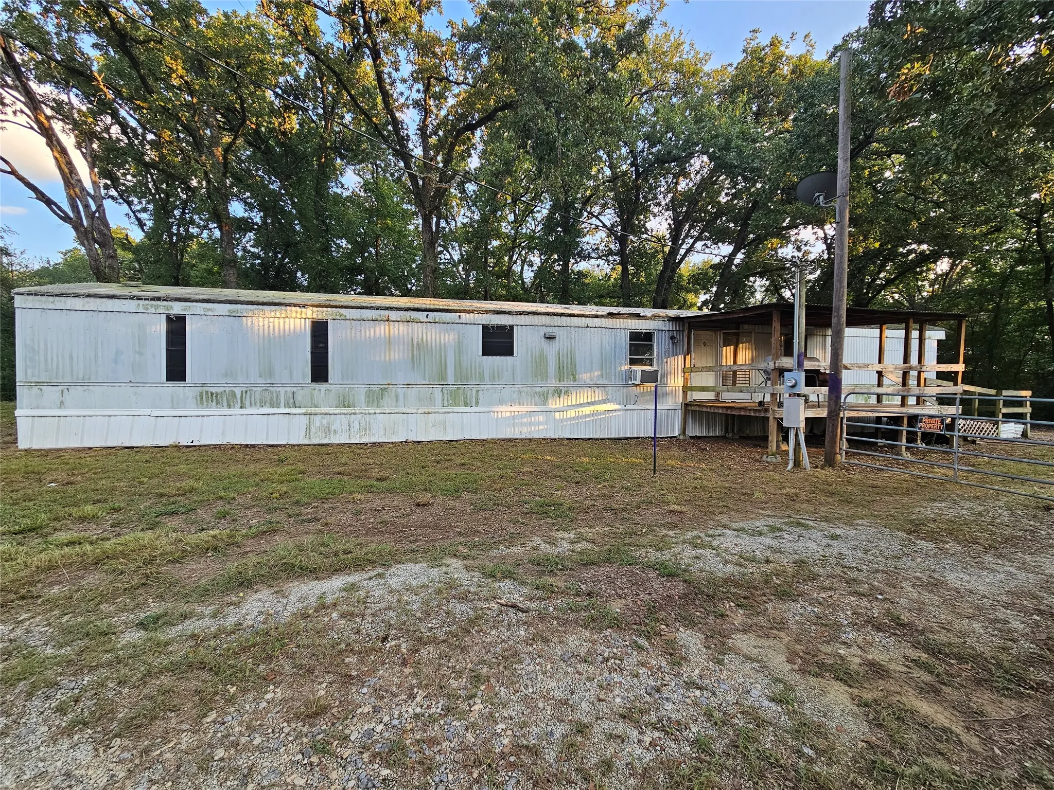 Manufactured Home For Sale in Limestone County , 109 PR 5881A, Jewett, Texas 75846, 3 Bedroom, 2 Bathroom, Garage spaces, 1,216 Sqft, built in 1998, mls#228639, Real Estate Agent in Jewett, Homes For Sale in Limestone county, Homes For Sale in Jewett, Realtor in Jewett Texas, Real Estate Brokerage Independent Realty Texas, Luminita Cordes Realtor