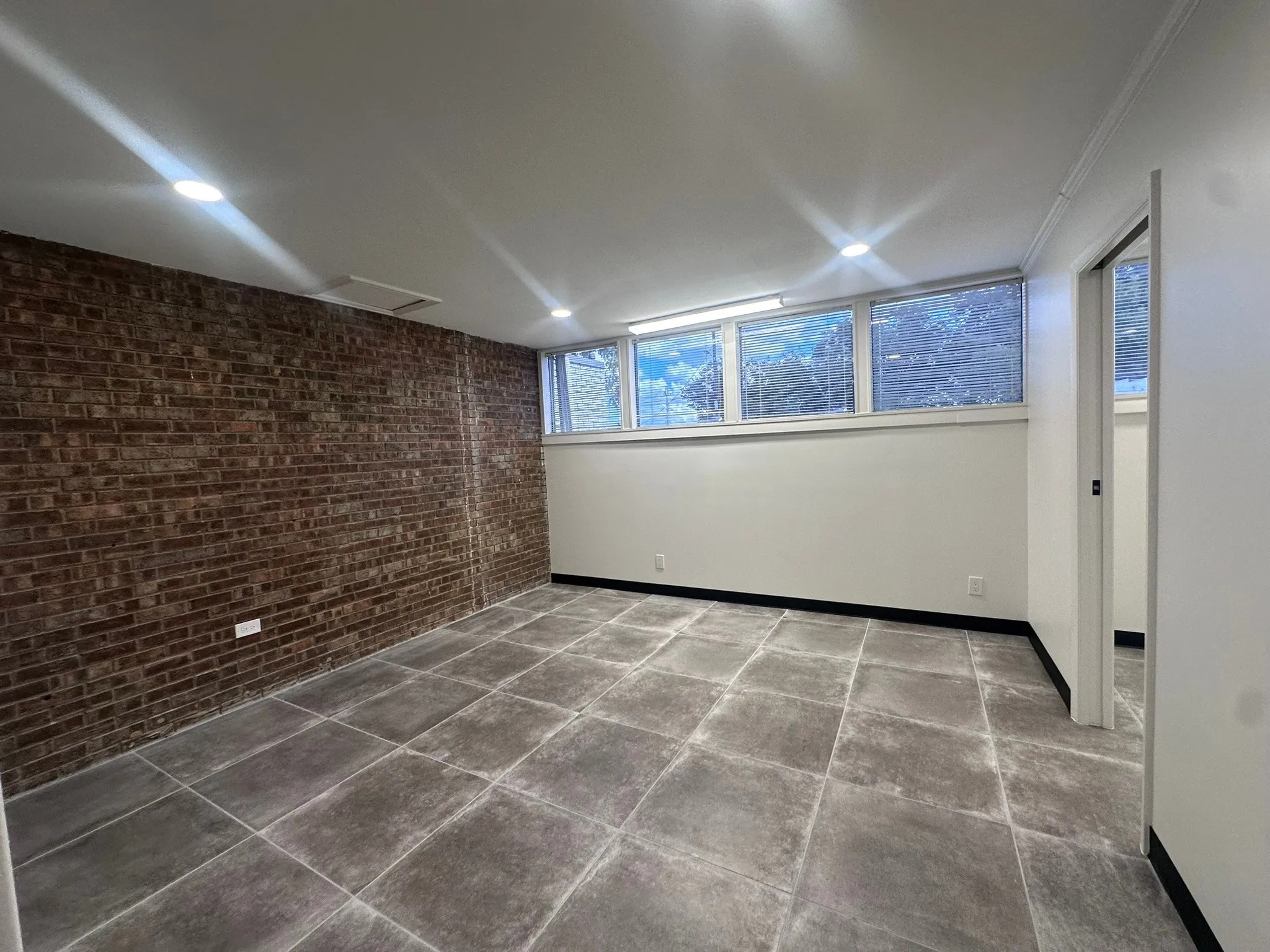 Business For Rent in Ellis County , 201 Ferris Avenue Suite I, Waxahachie, Texas 75165, 0, 0, Garage spaces, 0 Sqft, built in 1944, Preowned, mls#20872780, Real Estate Agent in Waxahachie, Homes For Rent in Ellis county, Homes For Rent in Waxahachie, Realtor in Waxahachie Texas, Real Estate Brokerage Independent Realty Texas, Luminita Cordes Realtor