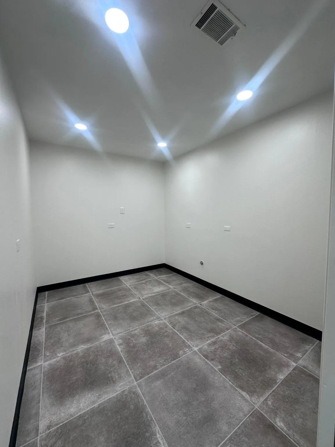Business For Rent in Ellis County , 201 Ferris Avenue Suite I, Waxahachie, Texas 75165, 0, 0, Garage spaces, 0 Sqft, built in 1944, Preowned, mls#20872780, Real Estate Agent in Waxahachie, Homes For Rent in Ellis county, Homes For Rent in Waxahachie, Realtor in Waxahachie Texas, Real Estate Brokerage Independent Realty Texas, Luminita Cordes Realtor