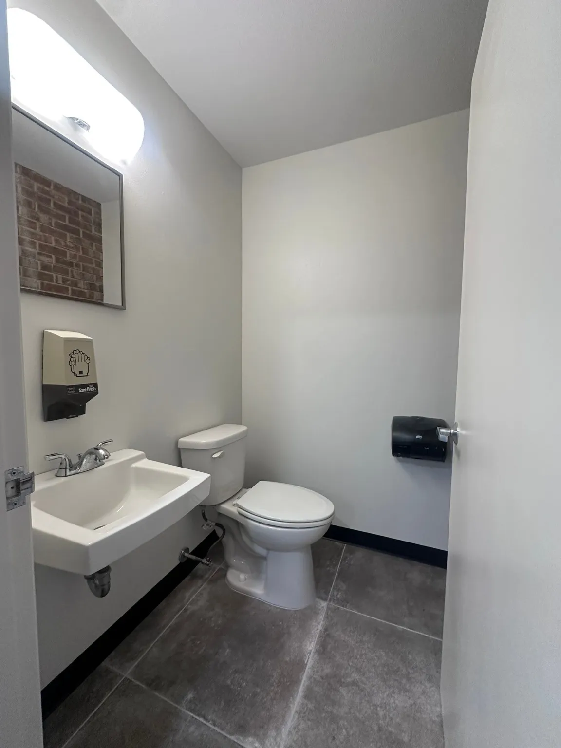 Business For Rent in Ellis County , 201 Ferris Avenue Suite I, Waxahachie, Texas 75165, 0, 0, Garage spaces, 0 Sqft, built in 1944, Preowned, mls#20872780, Real Estate Agent in Waxahachie, Homes For Rent in Ellis county, Homes For Rent in Waxahachie, Realtor in Waxahachie Texas, Real Estate Brokerage Independent Realty Texas, Luminita Cordes Realtor