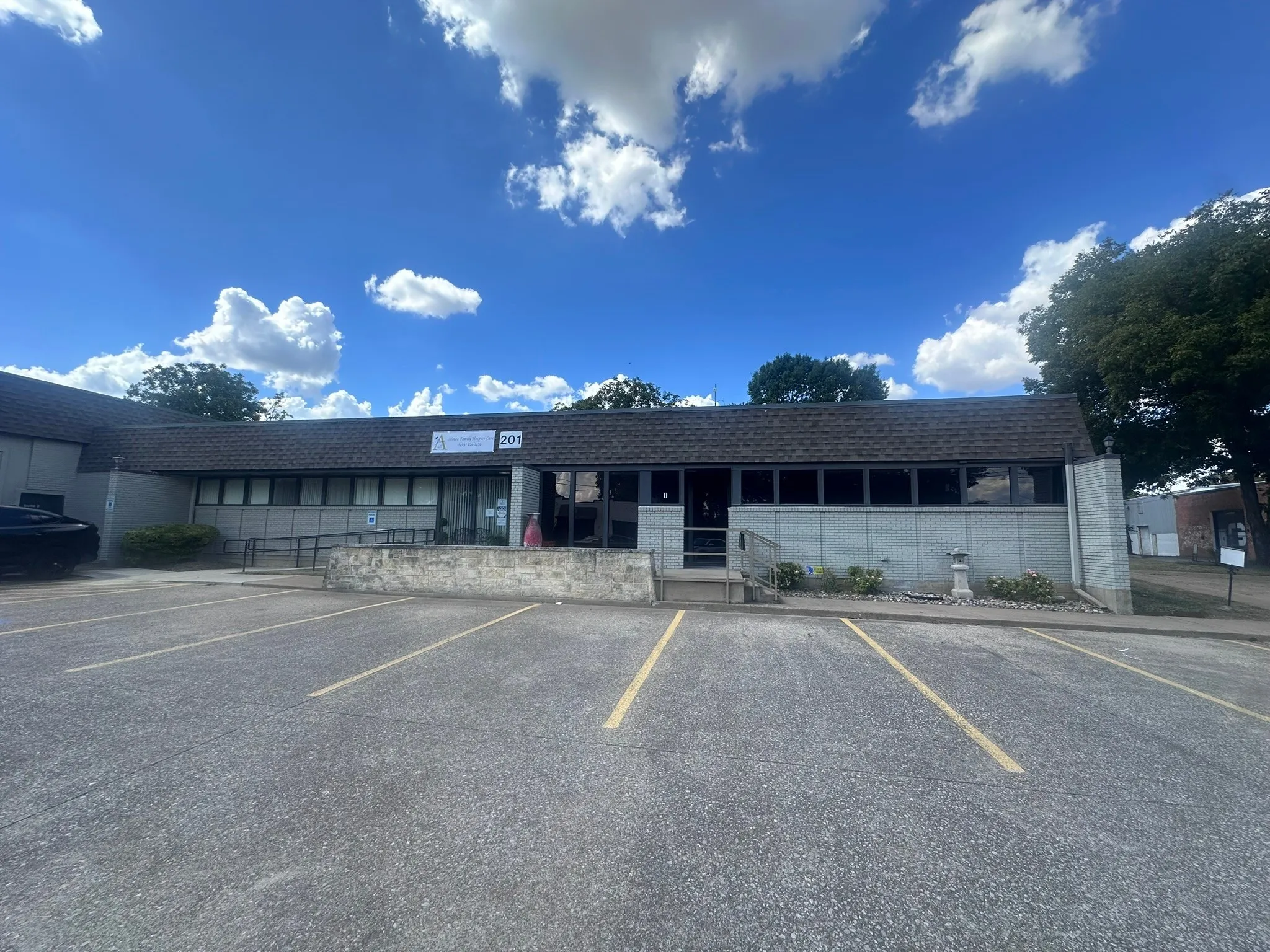 Business For Rent in Ellis County , 201 Ferris Avenue Suite I, Waxahachie, Texas 75165, 0, 0, Garage spaces, 0 Sqft, built in 1944, Preowned, mls#20872780, Real Estate Agent in Waxahachie, Homes For Rent in Ellis county, Homes For Rent in Waxahachie, Realtor in Waxahachie Texas, Real Estate Brokerage Independent Realty Texas, Luminita Cordes Realtor