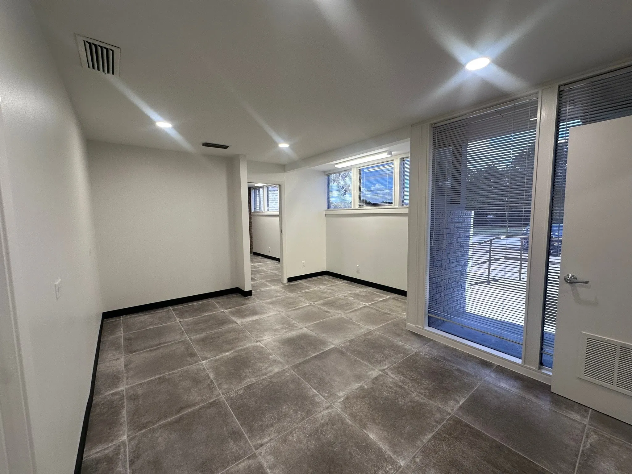 Business For Rent in Ellis County , 201 Ferris Avenue Suite I, Waxahachie, Texas 75165, 0, 0, Garage spaces, 0 Sqft, built in 1944, Preowned, mls#20872780, Real Estate Agent in Waxahachie, Homes For Rent in Ellis county, Homes For Rent in Waxahachie, Realtor in Waxahachie Texas, Real Estate Brokerage Independent Realty Texas, Luminita Cordes Realtor