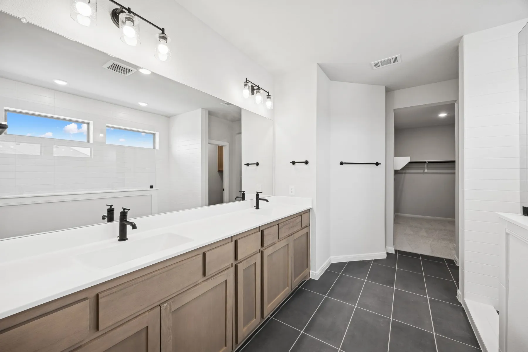 Single Family Residence For Sale in Kaufman County , 9504 Dahlia Boulevard, Mesquite, Texas 75126, 3 Bedroom, 3 Bathroom, 3 Garage spaces, 2,486 Sqft, built in 2025, mls#20876210, Real Estate Agent in Mesquite, Homes For Sale in Kaufman county, Homes For Sale in Mesquite, Realtor in Mesquite Texas, Real Estate Brokerage Independent Realty Texas, Luminita Cordes Realtor