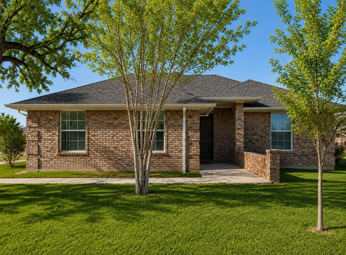 Single Family Residence For Sale in Wise County , 606 W Mulberry Street, Decatur, Texas 76234, 3 Bedrooms, 2 Bathrooms, 2 Garage spaces, 1,536 Sqft, built in 1990, Preowned, Price $279,900, mls#20876447, Real Estate Agent in Decatur, Homes For Sale in Wise county, Homes For Sale in Decatur, Realtor in Decatur Texas, Real Estate Brokerage Independent Realty Texas, Luminita Cordes Realtor