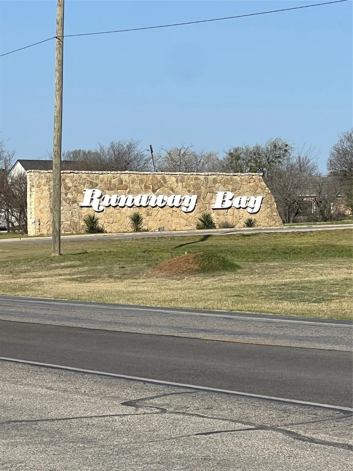 Unimproved Land For Sale in Wise County , 0000 Lanai Court, Runaway Bay, Texas 76426, 0, 0, Garage spaces, 0 Sqft, built in 0, Price $27,999, mls#20877171, Real Estate Agent in Runaway Bay, Homes For Sale in Wise county, Homes For Sale in Runaway Bay, Realtor in Runaway Bay Texas, Real Estate Brokerage Independent Realty Texas, Luminita Cordes Realtor