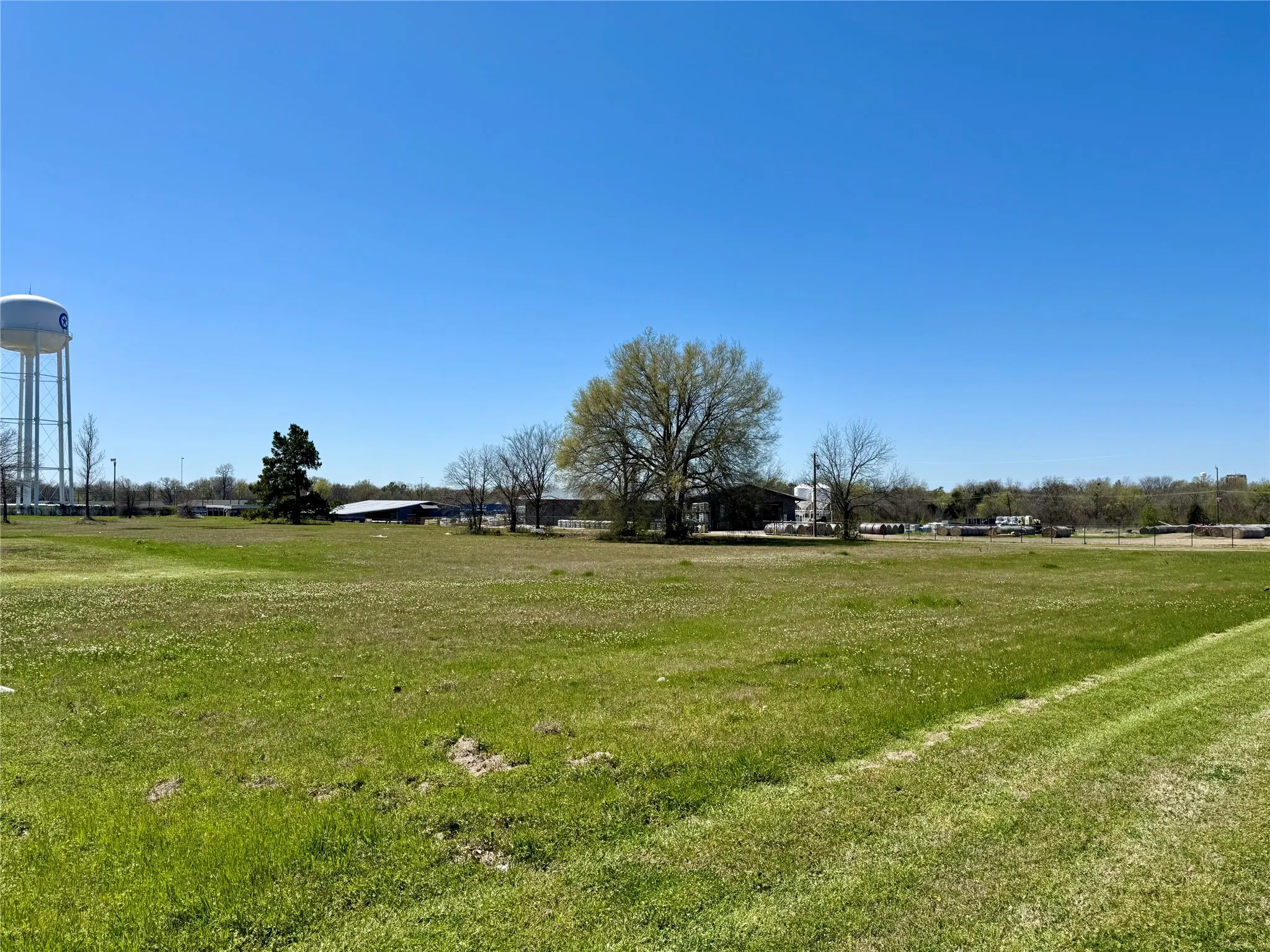 View of yard featuring a rural view