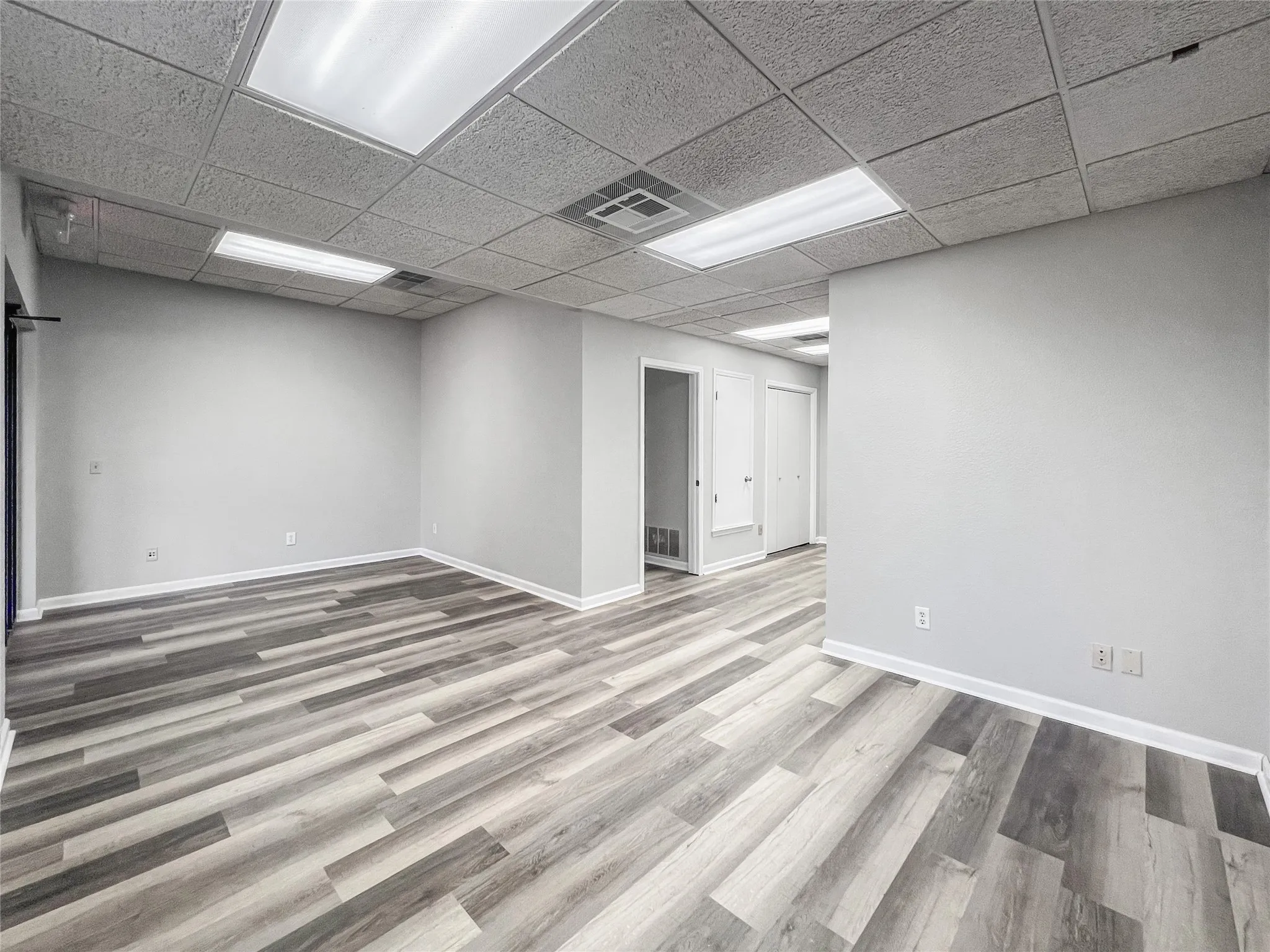 Office For Rent in Wichita County , 4722 Taft Boulevard Suites 1-4 combined, Wichita Falls, Texas 76308, 0, 0, Garage spaces, 1,228 Sqft, built in 1982, Preowned, Price $1,842, mls#20878957, Real Estate Agent in Wichita Falls, Homes For Rent in Wichita county, Homes For Rent in Wichita Falls, Realtor in Wichita Falls Texas, Real Estate Brokerage Independent Realty Texas, Luminita Cordes Realtor