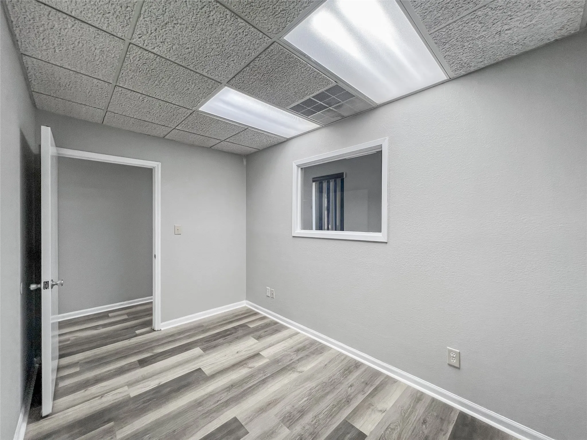 Office For Rent in Wichita County , 4722 Taft Boulevard Suites 1-4 combined, Wichita Falls, Texas 76308, 0, 0, Garage spaces, 1,228 Sqft, built in 1982, Preowned, Price $1,842, mls#20878957, Real Estate Agent in Wichita Falls, Homes For Rent in Wichita county, Homes For Rent in Wichita Falls, Realtor in Wichita Falls Texas, Real Estate Brokerage Independent Realty Texas, Luminita Cordes Realtor