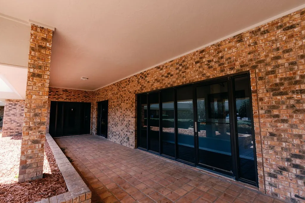 Office For Rent in Wichita County , 4722 Taft Boulevard Suites 1-4 combined, Wichita Falls, Texas 76308, 0, 0, Garage spaces, 1,228 Sqft, built in 1982, Preowned, Price $1,842, mls#20878957, Real Estate Agent in Wichita Falls, Homes For Rent in Wichita county, Homes For Rent in Wichita Falls, Realtor in Wichita Falls Texas, Real Estate Brokerage Independent Realty Texas, Luminita Cordes Realtor