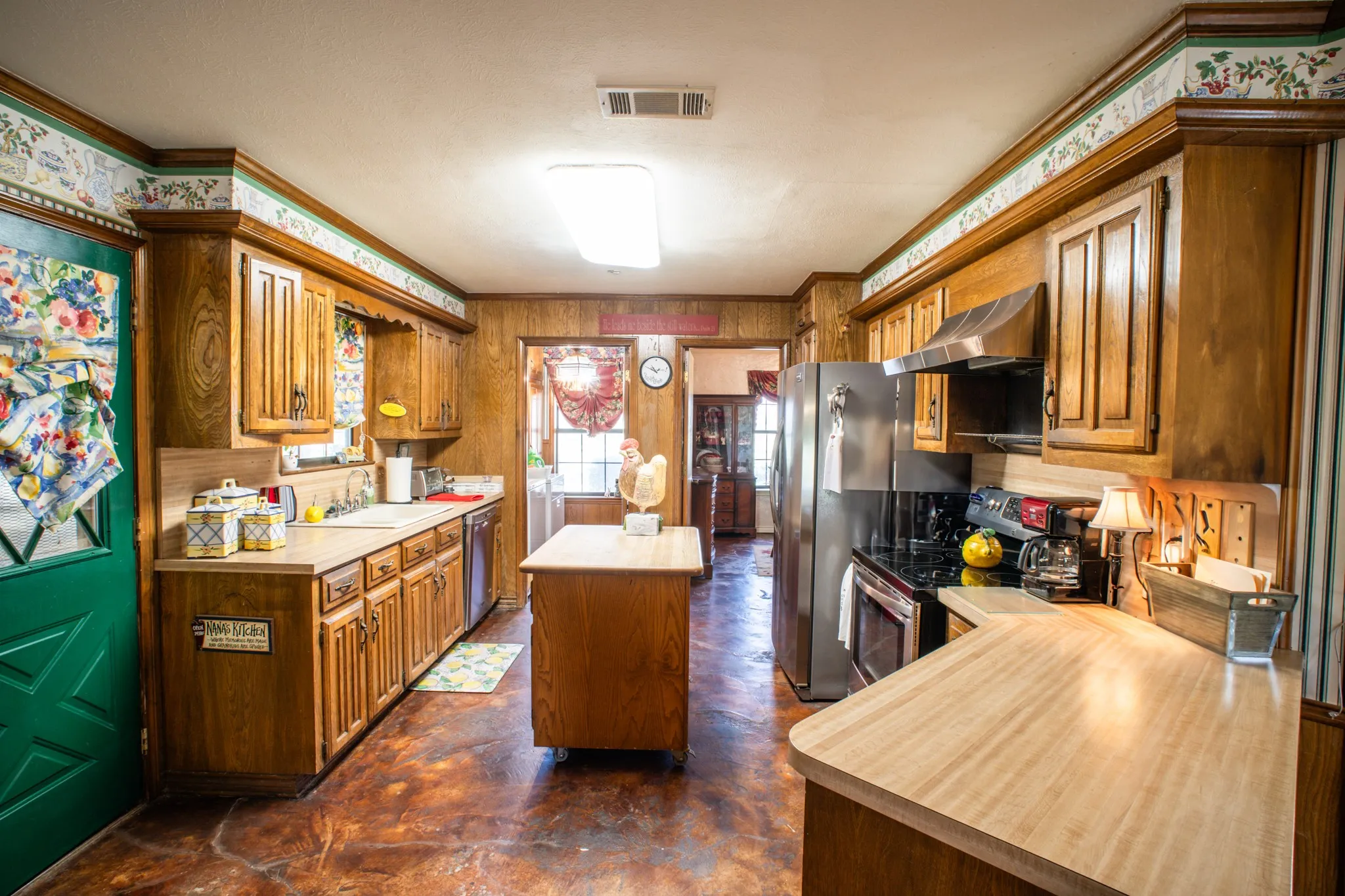 Single Family Residence For Sale in Limestone County , 141 Lcr 405, Mexia, Texas 76667, 3 Bedroom, 2 Bathroom, 2 Garage spaces, 2,841 Sqft, built in 1982, mls#20877532, Real Estate Agent in Mexia, Homes For Sale in Limestone county, Homes For Sale in Mexia, Realtor in Mexia Texas, Real Estate Brokerage Independent Realty Texas, Luminita Cordes Realtor