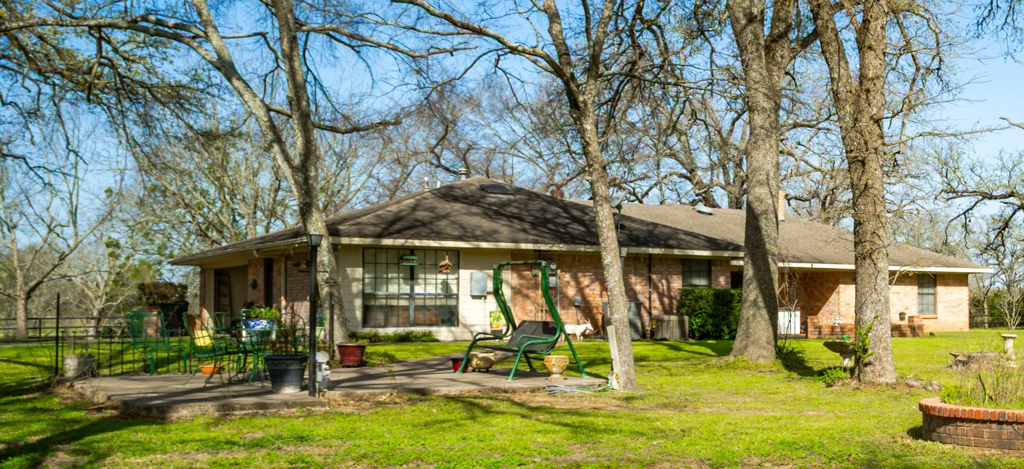 Single Family Residence For Sale in Limestone County , 141 Lcr 405, Mexia, Texas 76667, 3 Bedroom, 2 Bathroom, 2 Garage spaces, 2,841 Sqft, built in 1982, mls#20877532, Real Estate Agent in Mexia, Homes For Sale in Limestone county, Homes For Sale in Mexia, Realtor in Mexia Texas, Real Estate Brokerage Independent Realty Texas, Luminita Cordes Realtor
