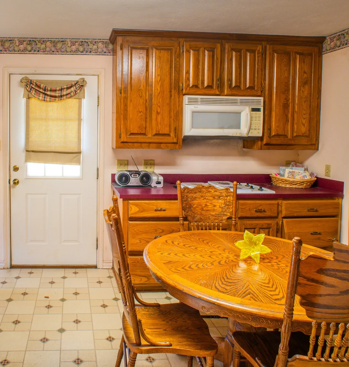 Single Family Residence For Sale in Limestone County , 141 Lcr 405, Mexia, Texas 76667, 3 Bedroom, 2 Bathroom, 2 Garage spaces, 2,841 Sqft, built in 1982, mls#20877532, Real Estate Agent in Mexia, Homes For Sale in Limestone county, Homes For Sale in Mexia, Realtor in Mexia Texas, Real Estate Brokerage Independent Realty Texas, Luminita Cordes Realtor