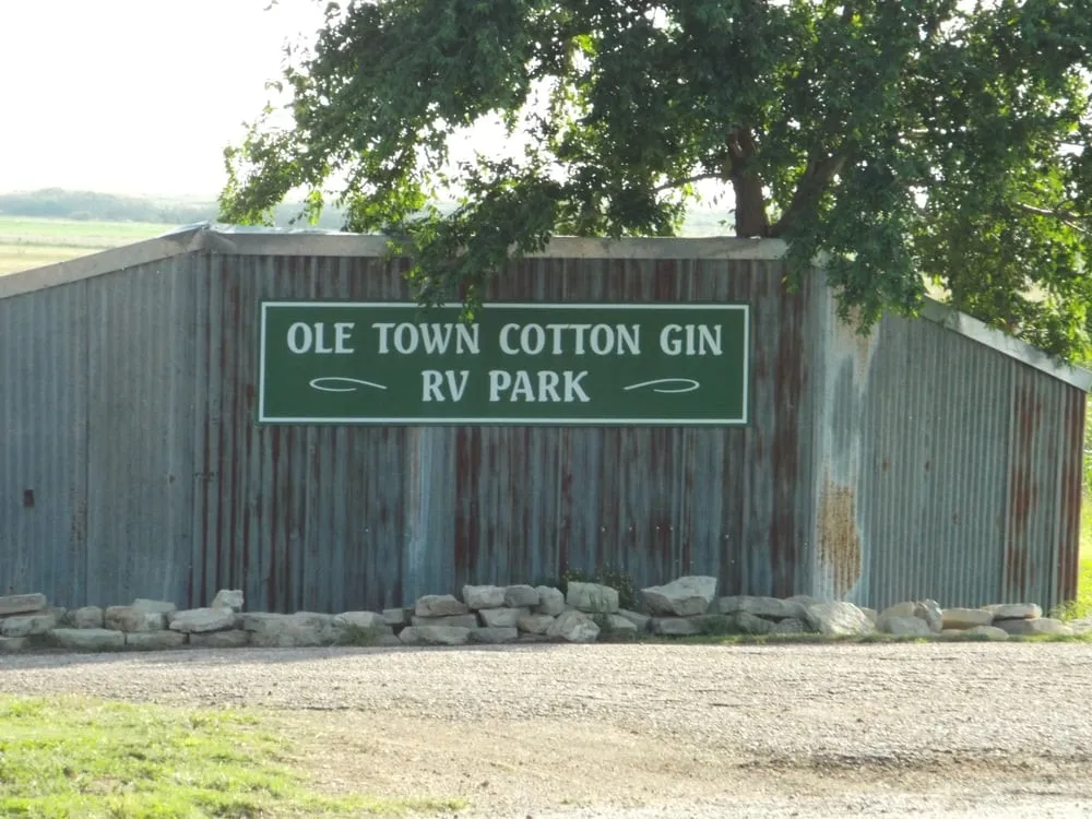 Business For Sale in Hardeman County , 230 Market Street, Quanah, Texas 79252, 0, 0, Garage spaces, 0 Sqft, built in 1990, Preowned, mls#20878296, Real Estate Agent in Quanah, Homes For Sale in Hardeman county, Homes For Sale in Quanah, Realtor in Quanah Texas, Real Estate Brokerage Independent Realty Texas, Luminita Cordes Realtor