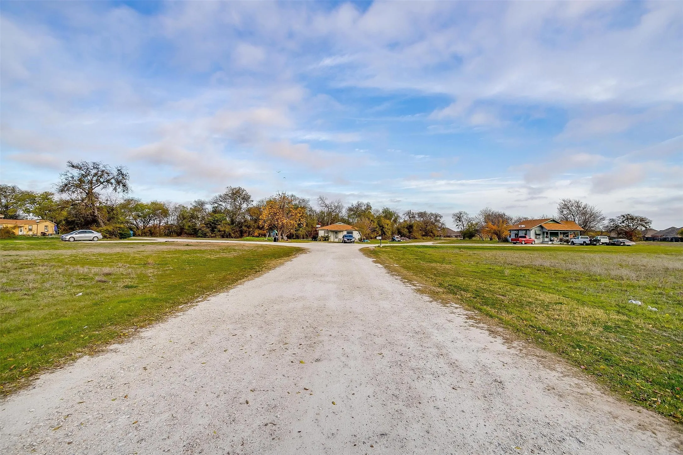 Unimproved Land For Sale in Tarrant County , 1101 E Main Street, Crowley, Texas 76036, 0, 0, Garage spaces, 0 Sqft, built in 0, Price $2,943,567, mls#20879918, Real Estate Agent in Crowley, Homes For Sale in Tarrant county, Homes For Sale in Crowley, Realtor in Crowley Texas, Real Estate Brokerage Independent Realty Texas, Luminita Cordes Realtor