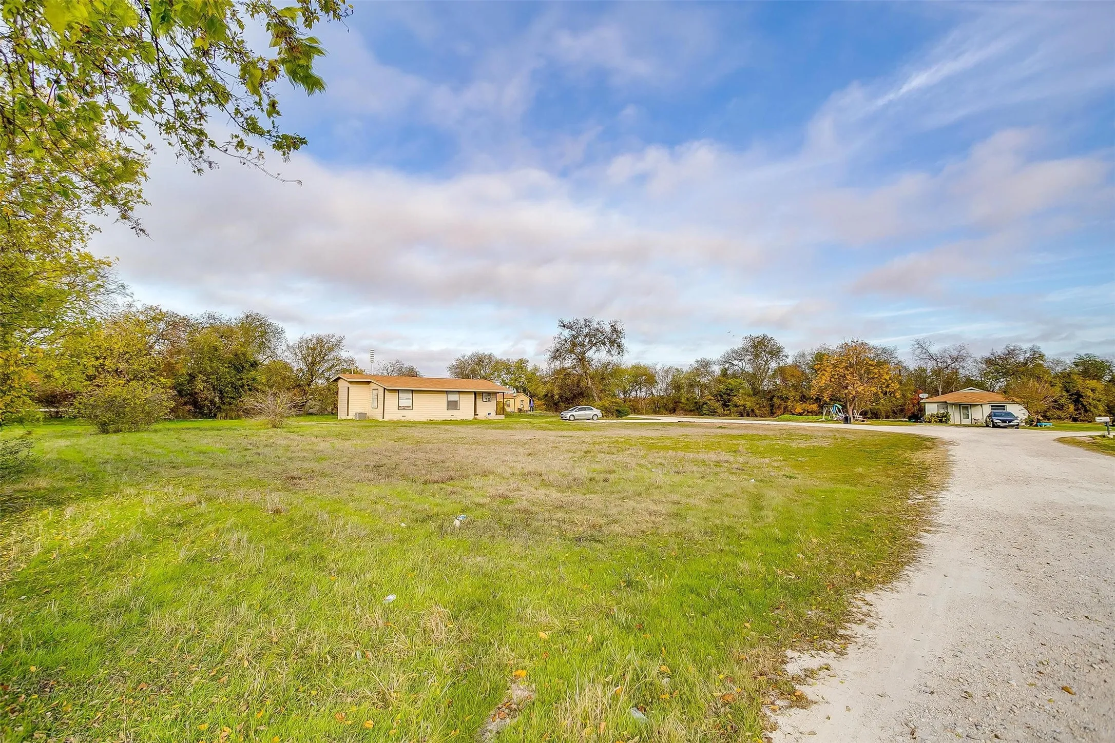 Unimproved Land For Sale in Tarrant County , 1101 E Main Street, Crowley, Texas 76036, 0, 0, Garage spaces, 0 Sqft, built in 0, Price $2,943,567, mls#20879918, Real Estate Agent in Crowley, Homes For Sale in Tarrant county, Homes For Sale in Crowley, Realtor in Crowley Texas, Real Estate Brokerage Independent Realty Texas, Luminita Cordes Realtor