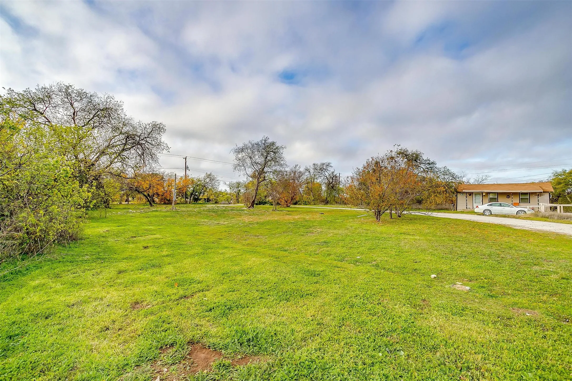 Unimproved Land For Sale in Tarrant County , 1101 E Main Street, Crowley, Texas 76036, 0, 0, Garage spaces, 0 Sqft, built in 0, Price $2,943,567, mls#20879918, Real Estate Agent in Crowley, Homes For Sale in Tarrant county, Homes For Sale in Crowley, Realtor in Crowley Texas, Real Estate Brokerage Independent Realty Texas, Luminita Cordes Realtor