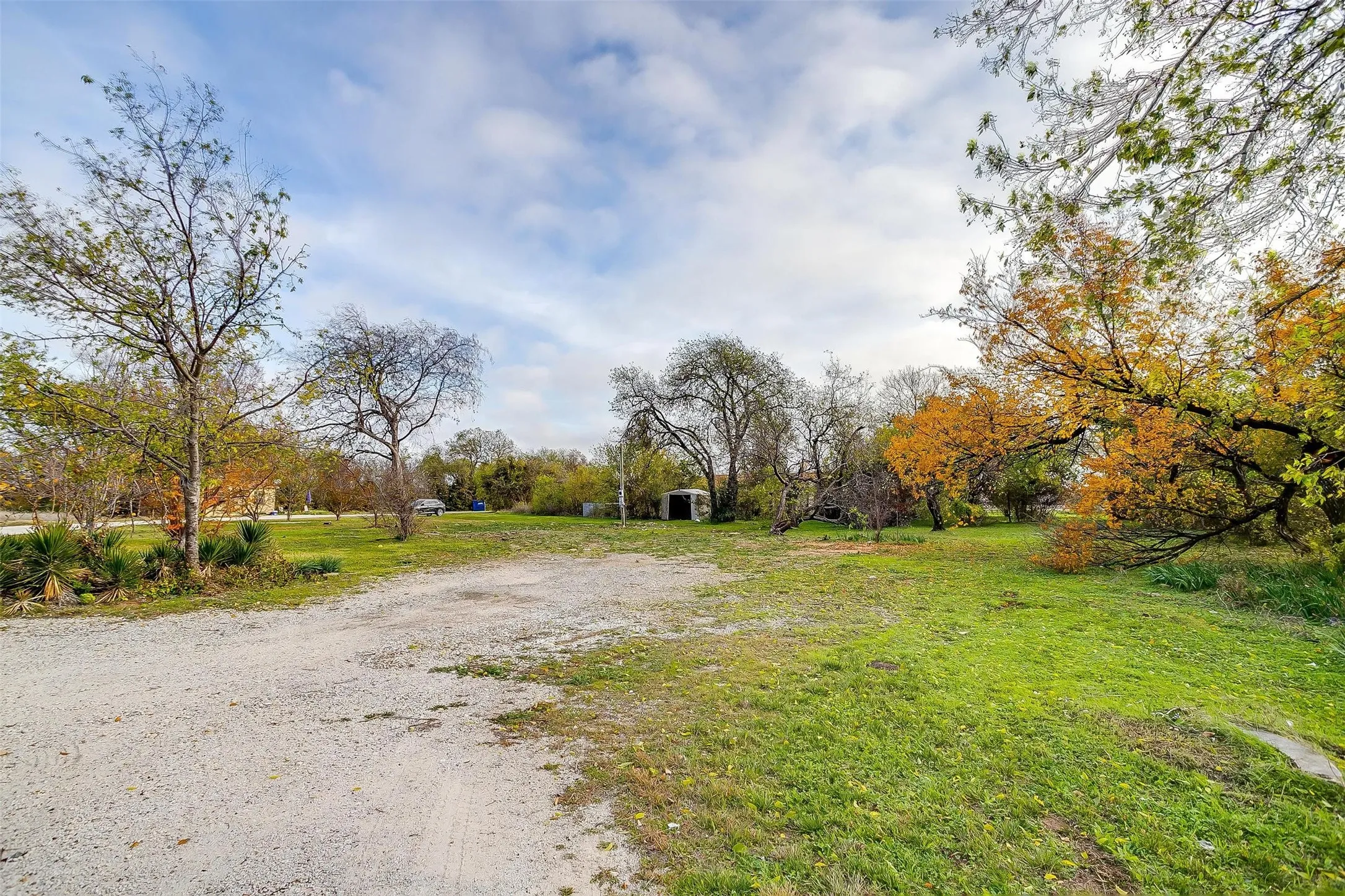 Unimproved Land For Sale in Tarrant County , 1101 E Main Street, Crowley, Texas 76036, 0, 0, Garage spaces, 0 Sqft, built in 0, Price $2,943,567, mls#20879918, Real Estate Agent in Crowley, Homes For Sale in Tarrant county, Homes For Sale in Crowley, Realtor in Crowley Texas, Real Estate Brokerage Independent Realty Texas, Luminita Cordes Realtor