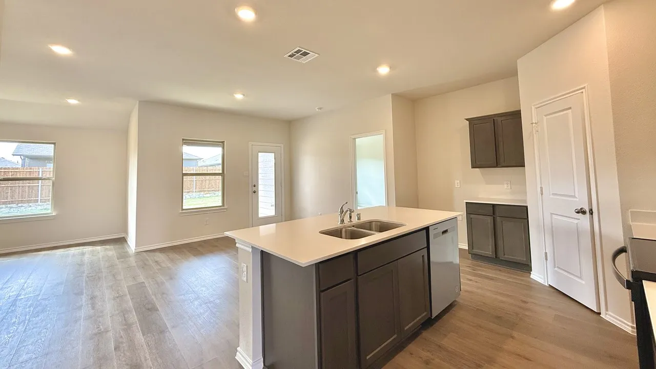 Single Family Residence For Sale in Hunt County , 605 Willow Street, Josephine, Texas 75135, 3 Bedroom, 2 Bathroom, 2 Garage spaces, 1,613 Sqft, built in 2025, New Construction - Incomplete, mls#20880104, Real Estate Agent in Josephine, Homes For Sale in Hunt county, Homes For Sale in Josephine, Realtor in Josephine Texas, Real Estate Brokerage Independent Realty Texas, Luminita Cordes Realtor