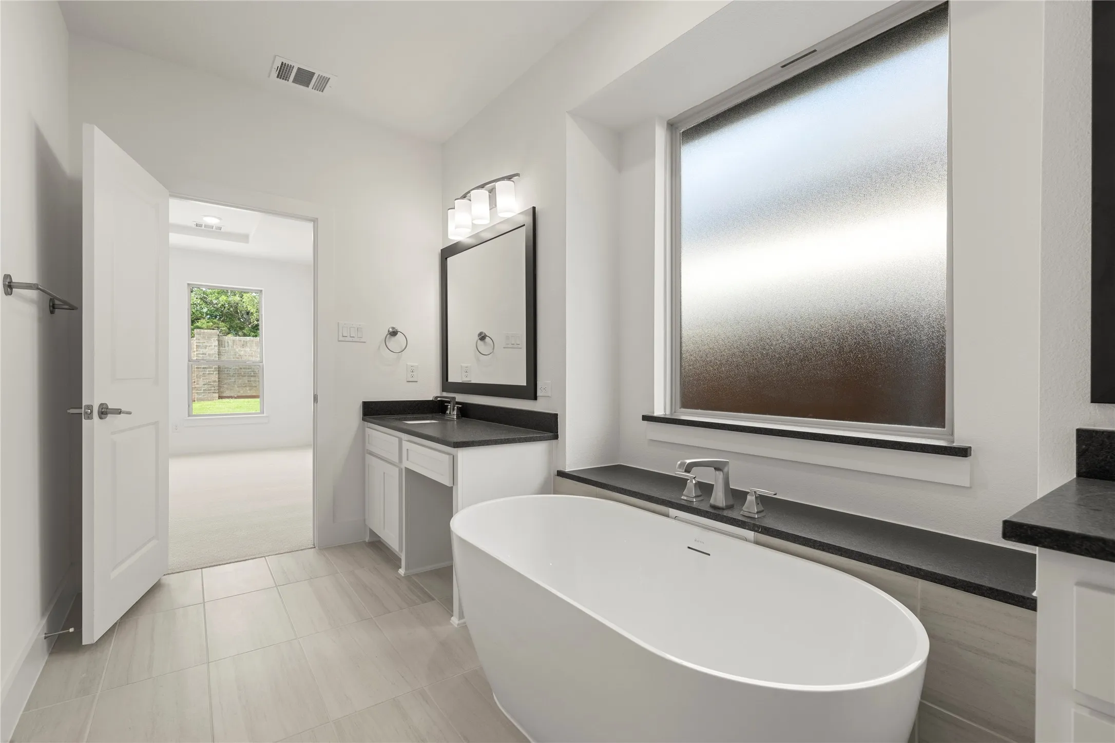 19. 4500 Brookfield - Bath (3)