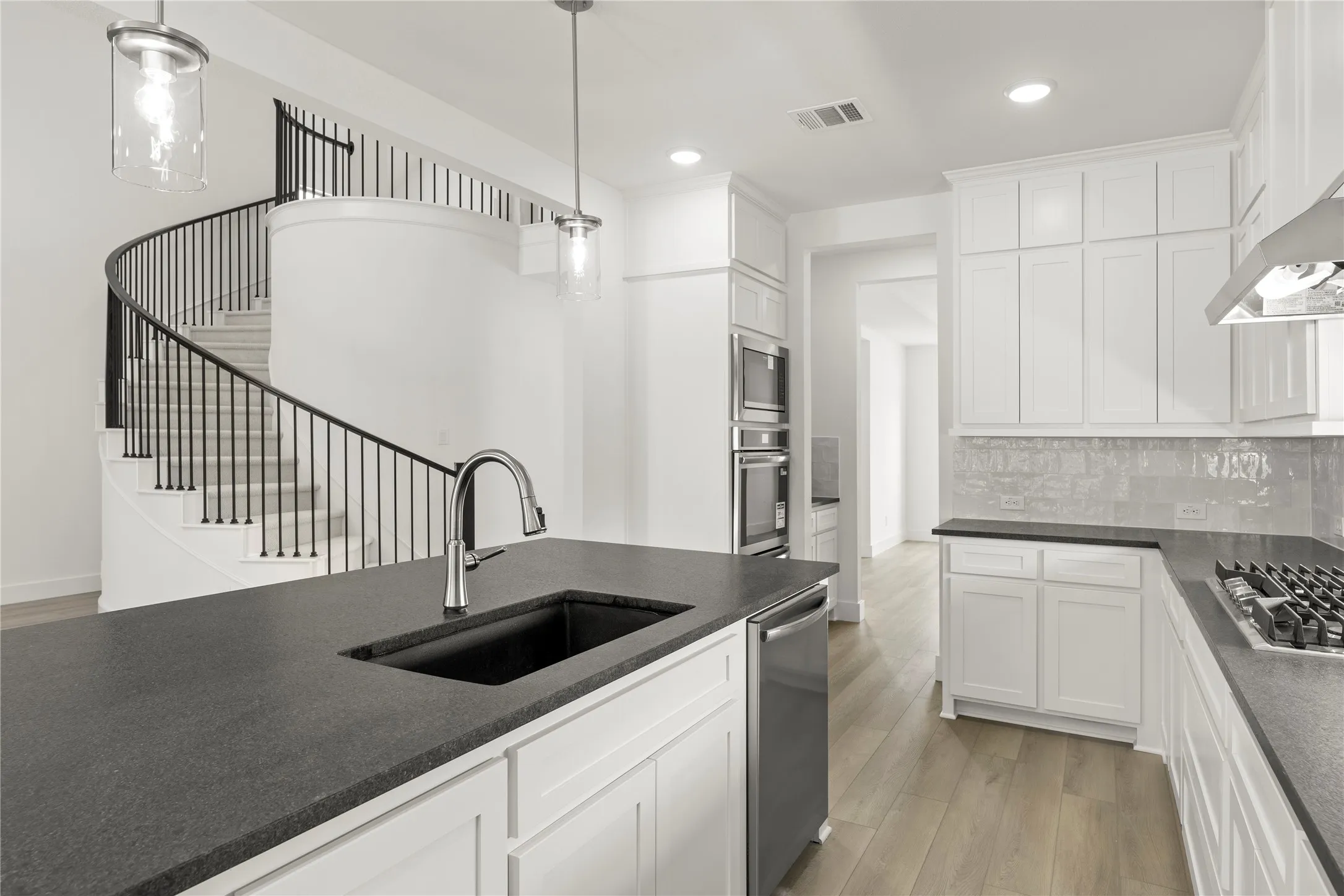 08. 4500 Brookfield - Kitchen (3)