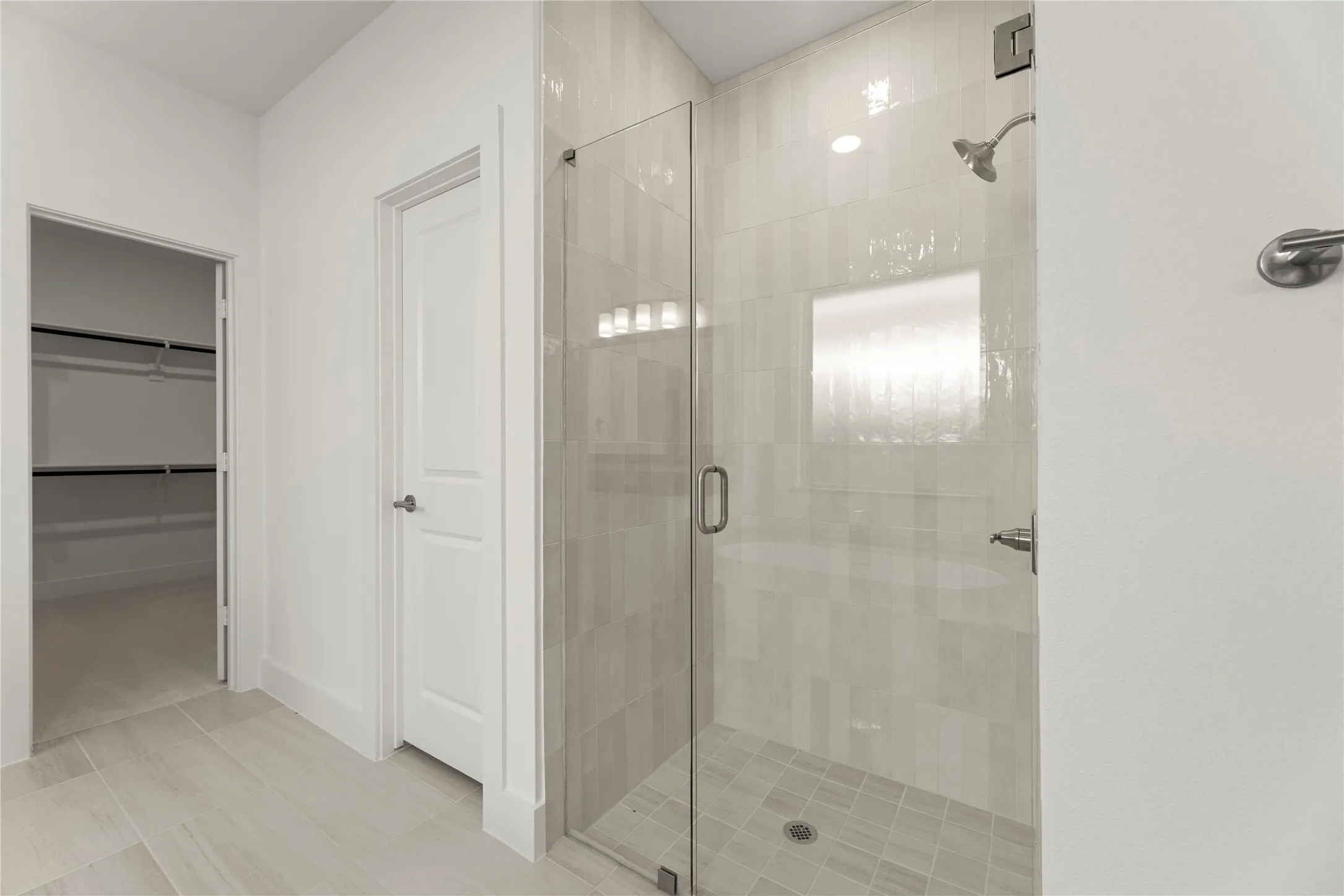 18. 4500 Brookfield - Bath (2)