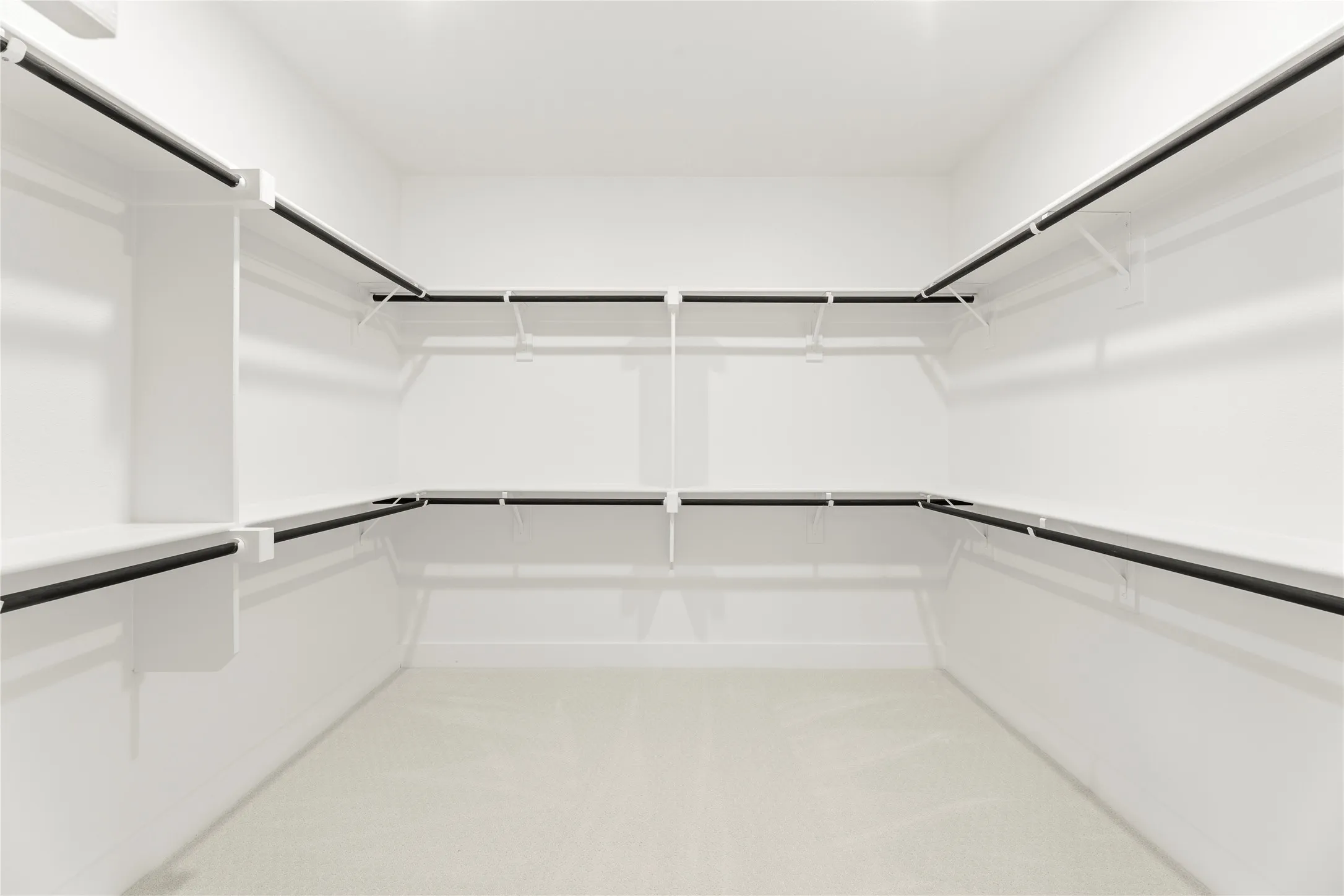 21. 4500 Brookfield - Closet