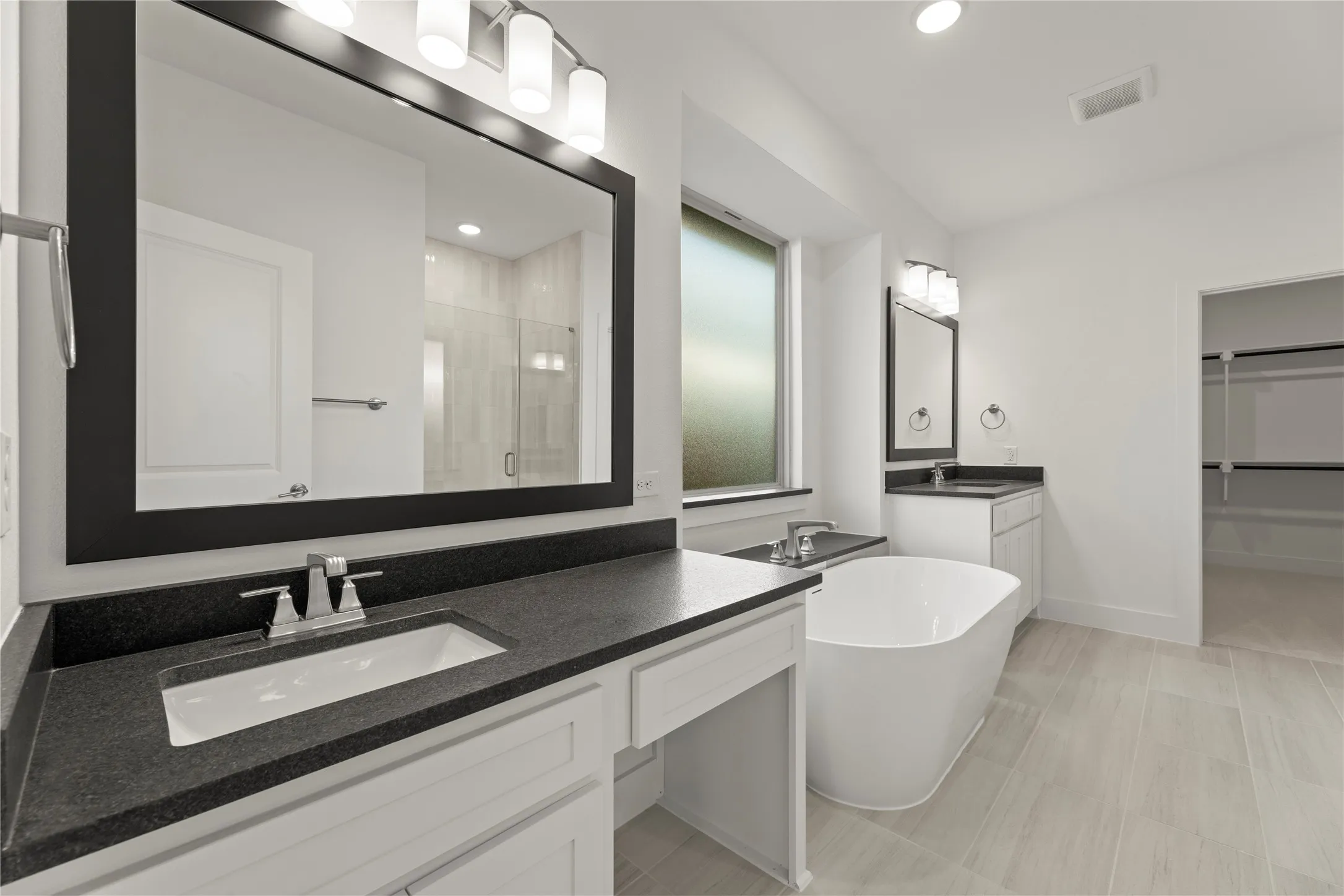 17. 4500 Brookfield - Bath