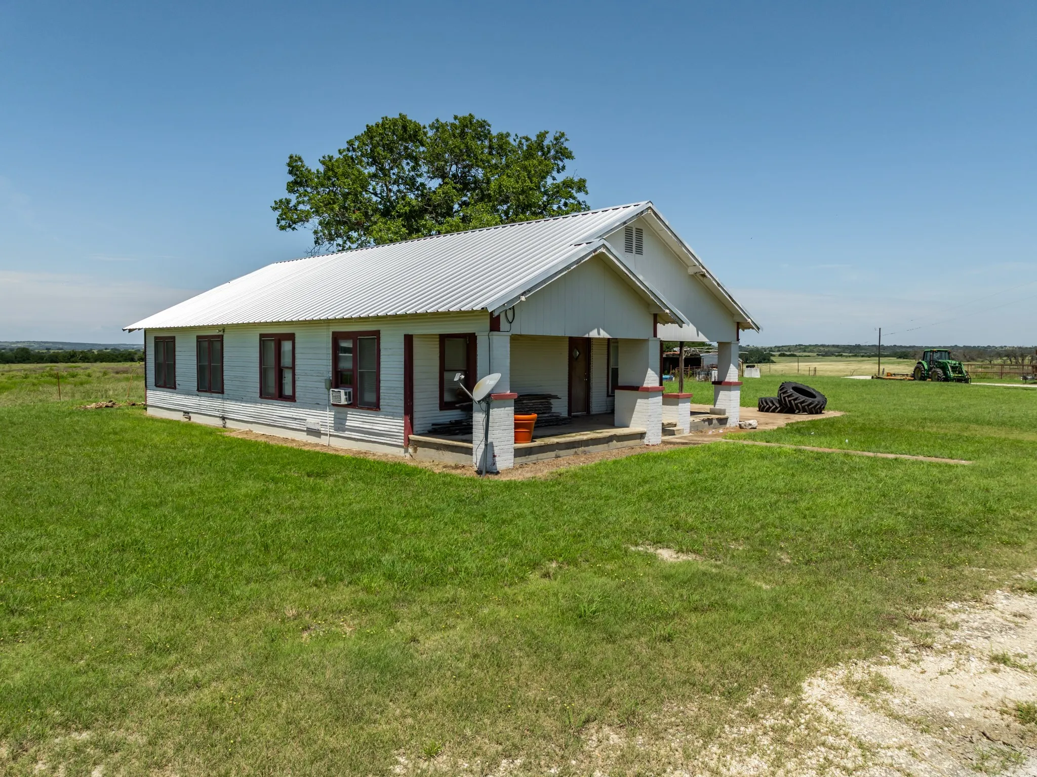 Ranch For Sale in Hamilton County , 3485 County Road 530, Evant, Texas 76525, 0, 0, Garage spaces, 0 Sqft, built in 1925, mls#20885631, Real Estate Agent in Evant, Homes For Sale in Hamilton county, Homes For Sale in Evant, Realtor in Evant Texas, Real Estate Brokerage Independent Realty Texas, Luminita Cordes Realtor