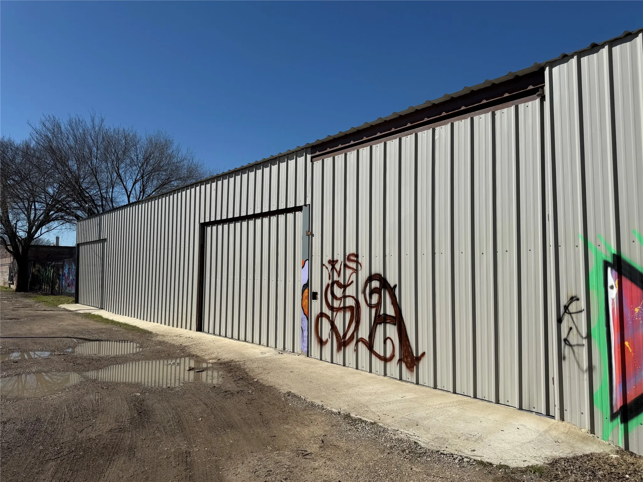 Warehouse For Sale in Dallas County , 4107 Urban Avenue, Dallas, Texas 75227, 0, 0, Garage spaces, 0 Sqft, built in 1960, Preowned, Price $450,000, mls#20880994, Real Estate Agent in Dallas, Homes For Sale in Dallas county, Homes For Sale in Dallas, Realtor in Dallas Texas, Real Estate Brokerage Independent Realty Texas, Luminita Cordes Realtor