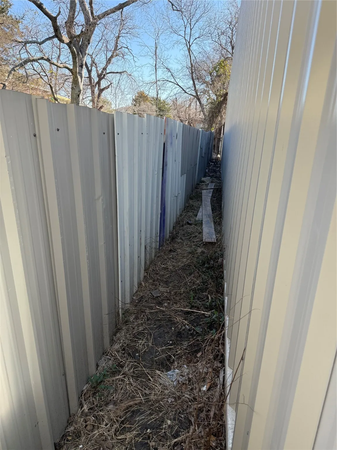 Warehouse For Sale in Dallas County , 4107 Urban Avenue, Dallas, Texas 75227, 0, 0, Garage spaces, 0 Sqft, built in 1960, Preowned, Price $450,000, mls#20880994, Real Estate Agent in Dallas, Homes For Sale in Dallas county, Homes For Sale in Dallas, Realtor in Dallas Texas, Real Estate Brokerage Independent Realty Texas, Luminita Cordes Realtor