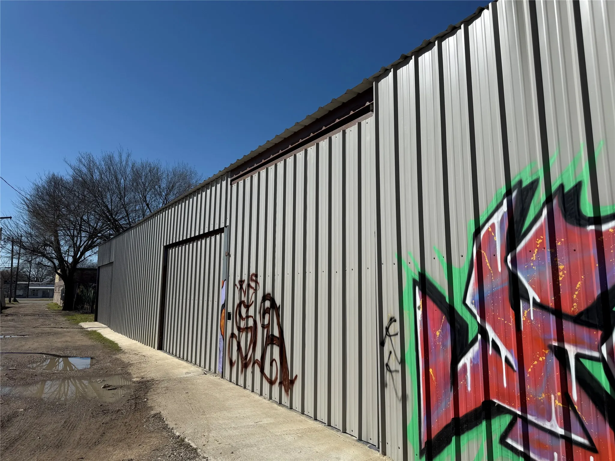 Warehouse For Sale in Dallas County , 4107 Urban Avenue, Dallas, Texas 75227, 0, 0, Garage spaces, 0 Sqft, built in 1960, Preowned, Price $450,000, mls#20880994, Real Estate Agent in Dallas, Homes For Sale in Dallas county, Homes For Sale in Dallas, Realtor in Dallas Texas, Real Estate Brokerage Independent Realty Texas, Luminita Cordes Realtor