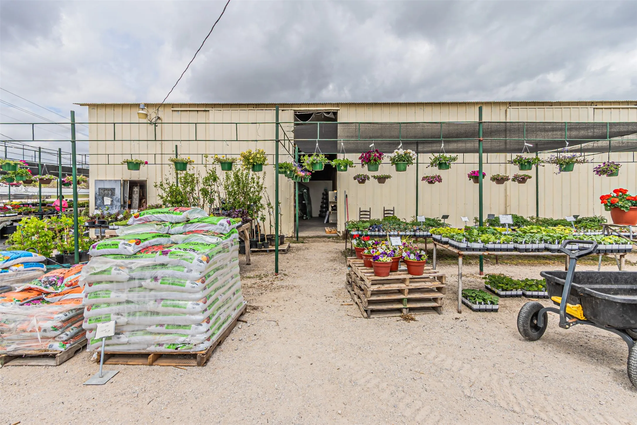 View of 2100 Sq Ft metal bulidning currently used as a retail shop