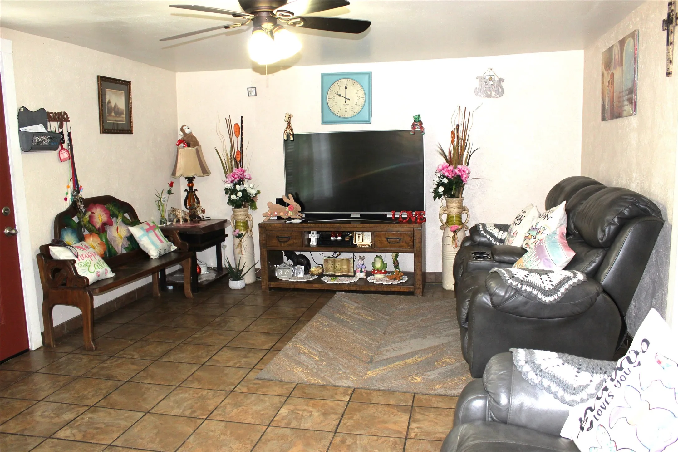 Single Family Residence For Sale in Erath County , 1090 N Race Street, Stephenville, Texas 76401, 4 Bedroom, 2 Bathroom, Garage spaces, 1,894 Sqft, built in 1960, mls#20887648, Real Estate Agent in Stephenville, Homes For Sale in Erath county, Homes For Sale in Stephenville, Realtor in Stephenville Texas, Real Estate Brokerage Independent Realty Texas, Luminita Cordes Realtor