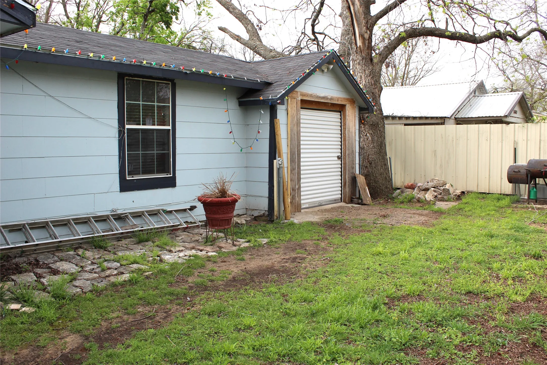 Single Family Residence For Sale in Erath County , 1090 N Race Street, Stephenville, Texas 76401, 4 Bedroom, 2 Bathroom, Garage spaces, 1,894 Sqft, built in 1960, mls#20887648, Real Estate Agent in Stephenville, Homes For Sale in Erath county, Homes For Sale in Stephenville, Realtor in Stephenville Texas, Real Estate Brokerage Independent Realty Texas, Luminita Cordes Realtor