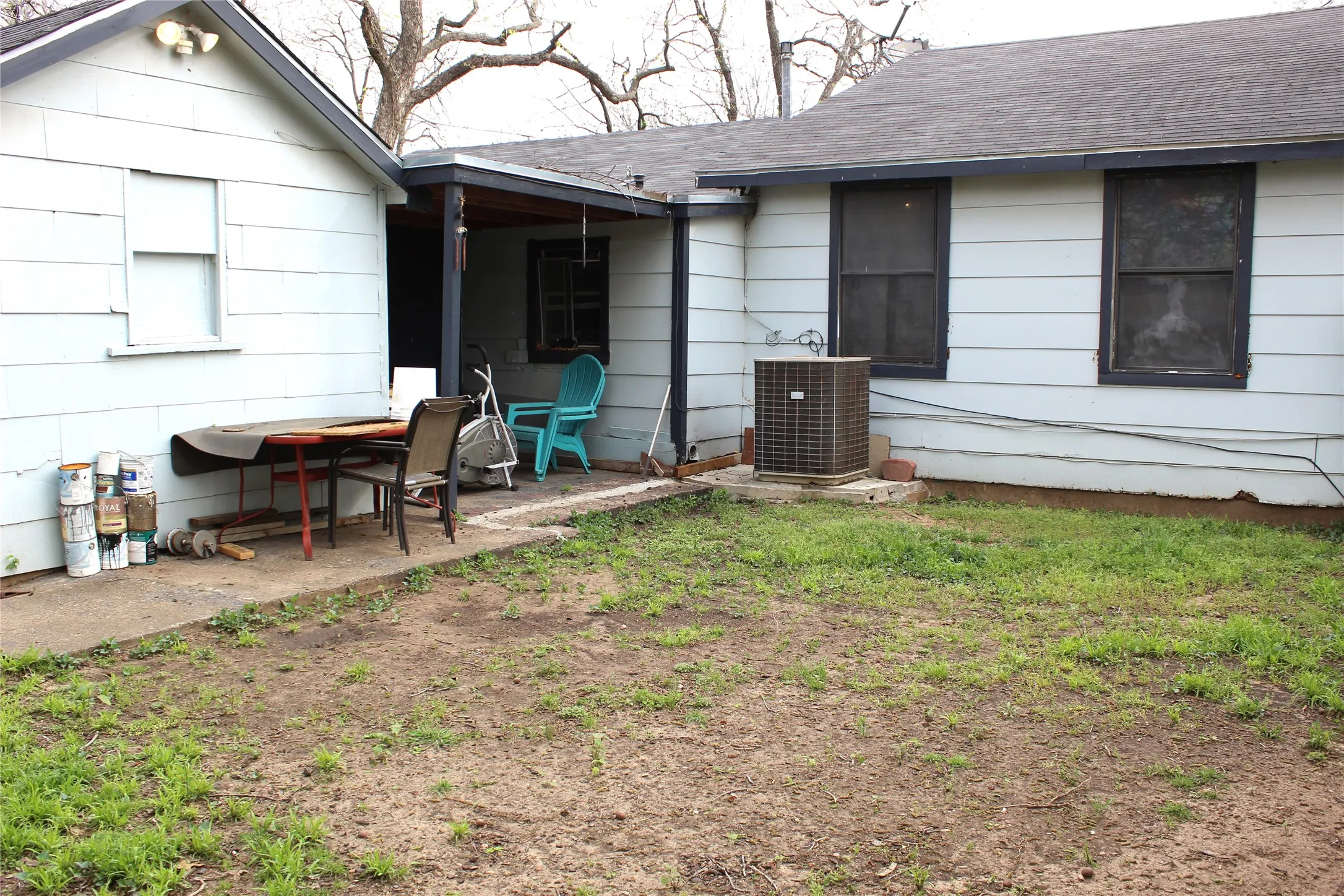 Single Family Residence For Sale in Erath County , 1090 N Race Street, Stephenville, Texas 76401, 4 Bedroom, 2 Bathroom, Garage spaces, 1,894 Sqft, built in 1960, mls#20887648, Real Estate Agent in Stephenville, Homes For Sale in Erath county, Homes For Sale in Stephenville, Realtor in Stephenville Texas, Real Estate Brokerage Independent Realty Texas, Luminita Cordes Realtor
