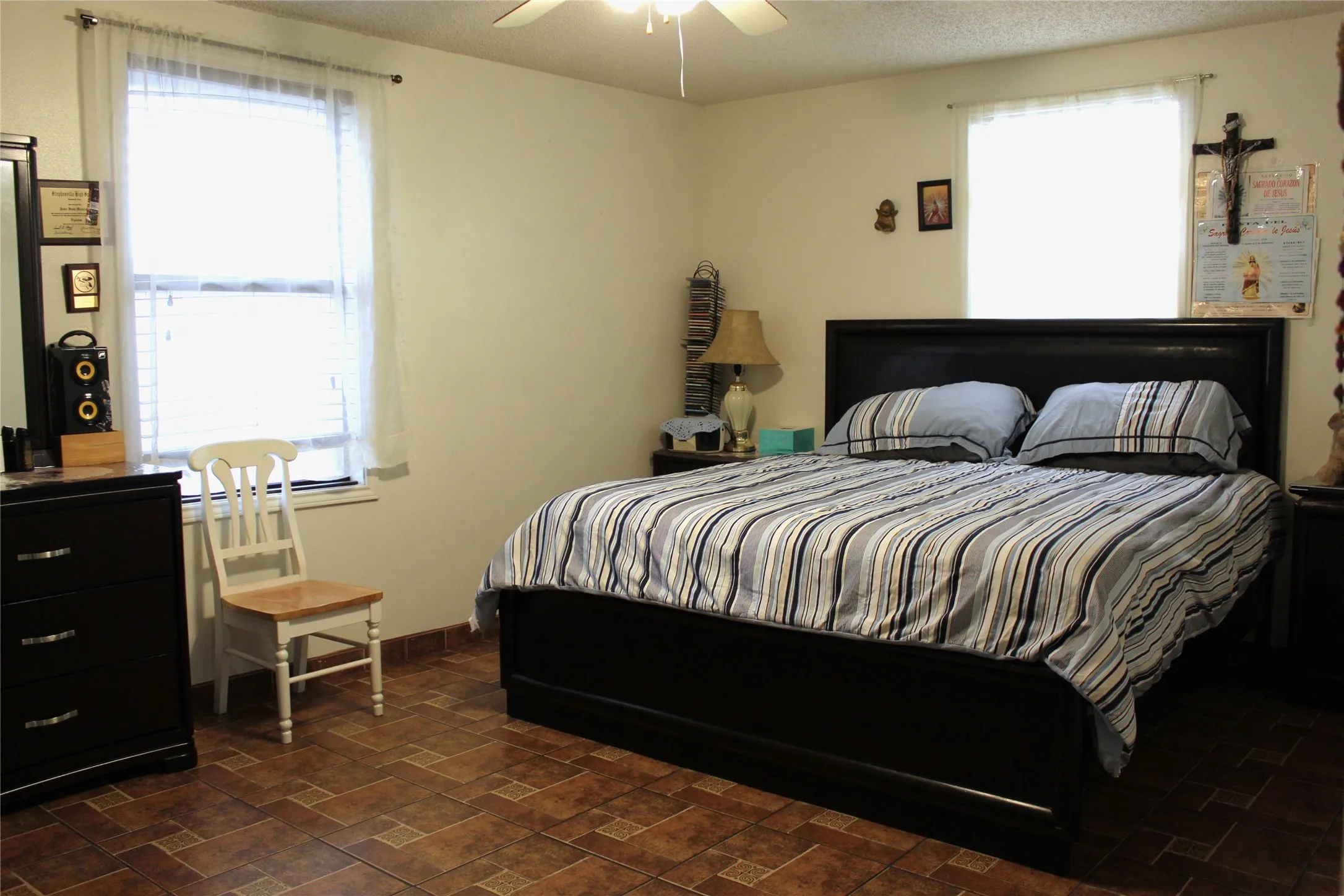 Single Family Residence For Sale in Erath County , 1090 N Race Street, Stephenville, Texas 76401, 4 Bedroom, 2 Bathroom, Garage spaces, 1,894 Sqft, built in 1960, mls#20887648, Real Estate Agent in Stephenville, Homes For Sale in Erath county, Homes For Sale in Stephenville, Realtor in Stephenville Texas, Real Estate Brokerage Independent Realty Texas, Luminita Cordes Realtor