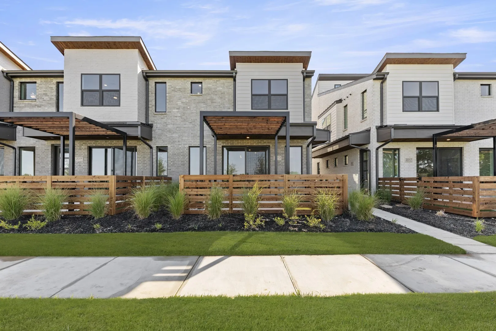 Townhouse For Sale in Collin County , 2013 Aldrich Mews, Celina, Texas 75009, 3 Bedroom, 3 Bathroom, 2 Garage spaces, 1,867 Sqft, built in 2025, New Construction - Complete, mls#20889586, Real Estate Agent in Celina, Homes For Sale in Collin county, Homes For Sale in Celina, Realtor in Celina Texas, Real Estate Brokerage Independent Realty Texas, Luminita Cordes Realtor