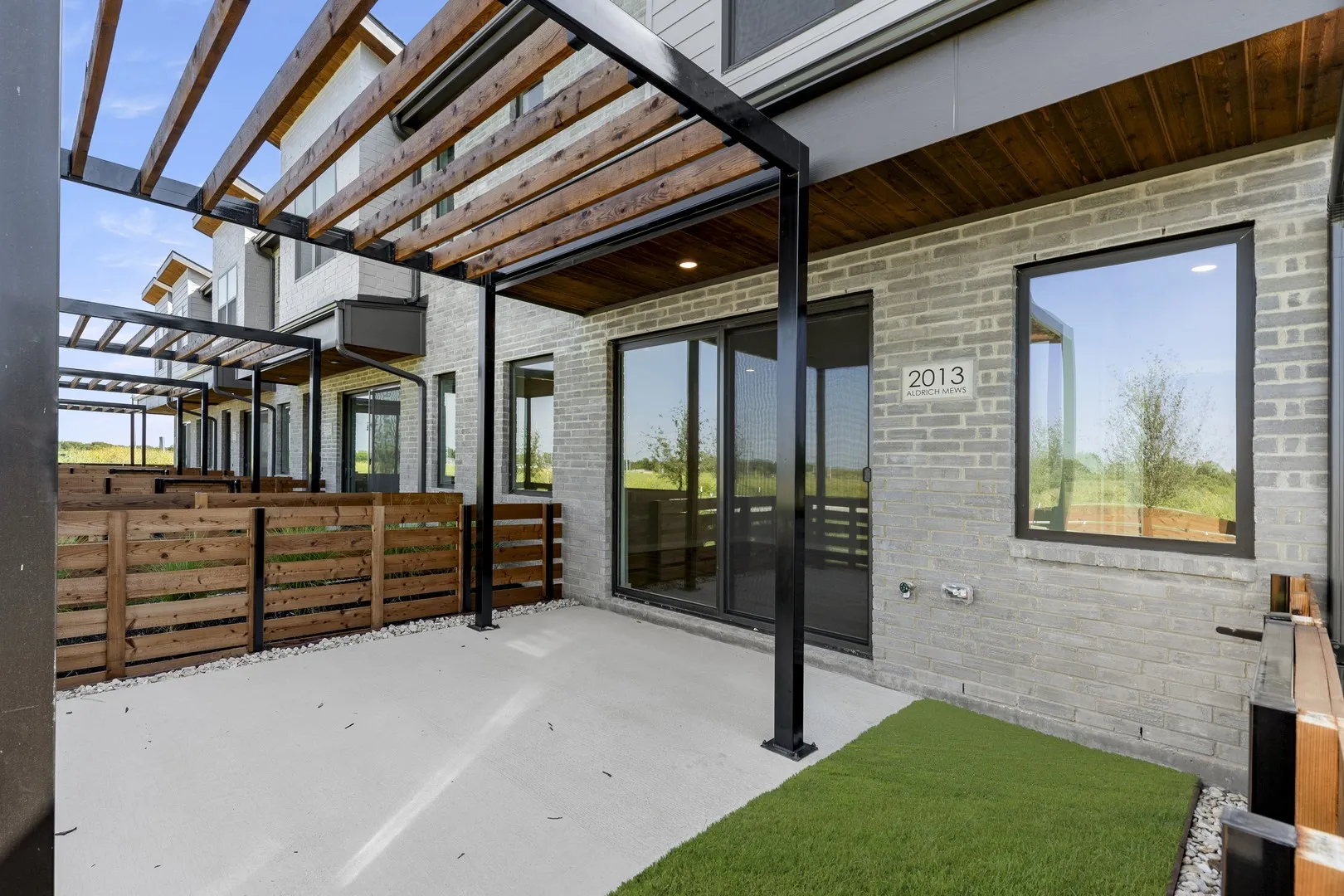03. 2013 Aldrich - Patio