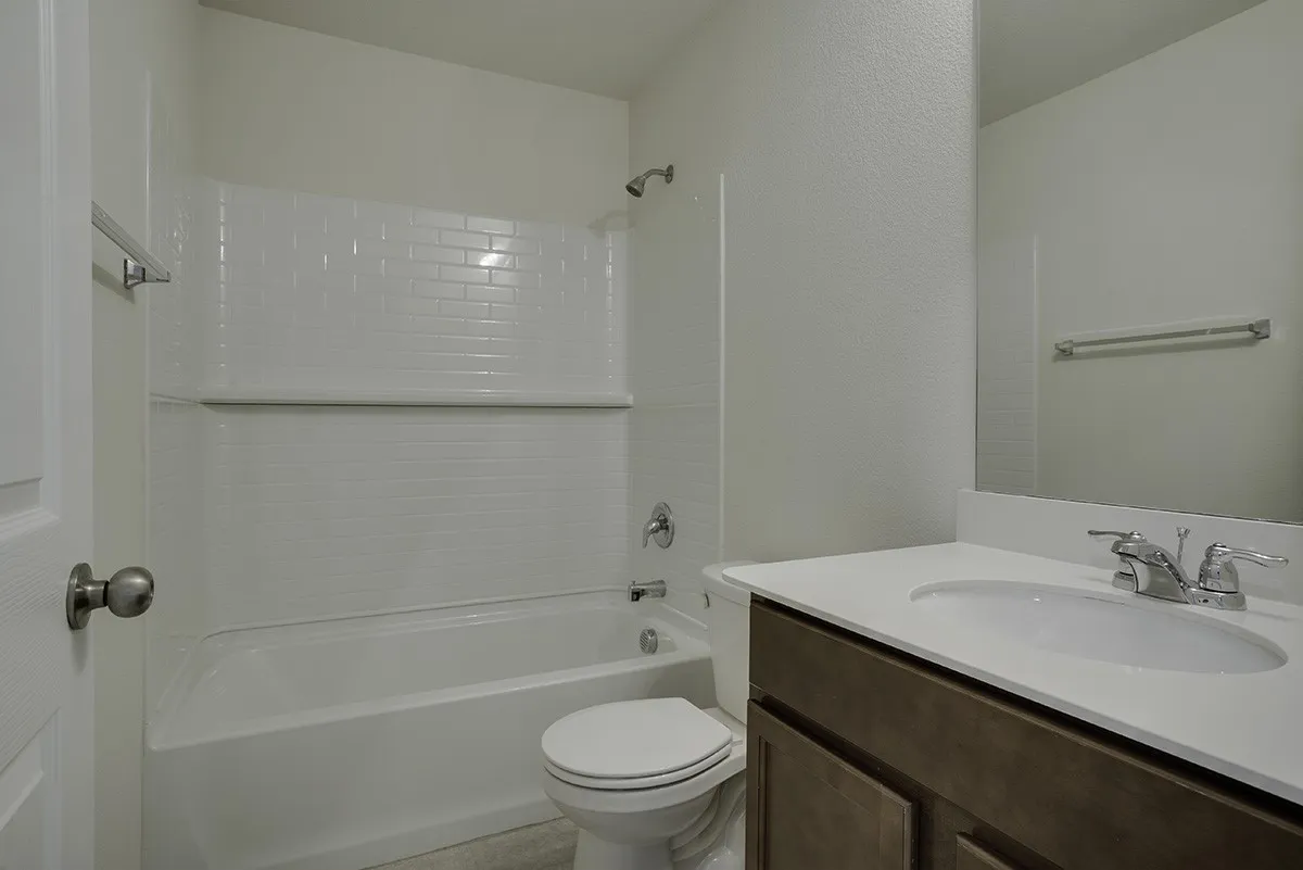 Single Family Residence For Sale in Kaufman County , 1617 Drasco Drive, Forney, Texas 75126, 4 Bedroom, 3 Bathroom, 2 Garage spaces, 1,941 Sqft, built in 2021, Preowned, Price $300,000, mls#20867512, Real Estate Agent in Forney, Homes For Sale in Kaufman county, Homes For Sale in Forney, Realtor in Forney Texas, Real Estate Brokerage Independent Realty Texas, Luminita Cordes Realtor