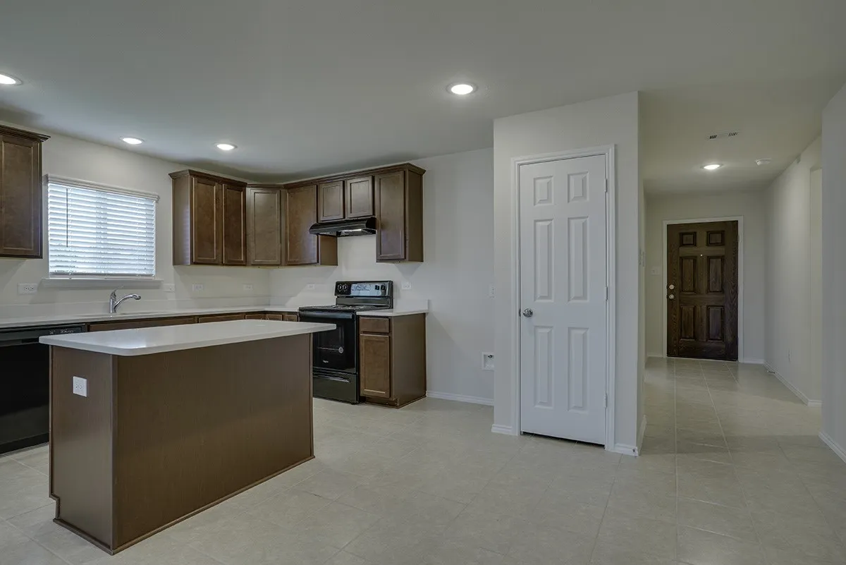 Single Family Residence For Sale in Kaufman County , 1617 Drasco Drive, Forney, Texas 75126, 4 Bedroom, 3 Bathroom, 2 Garage spaces, 1,941 Sqft, built in 2021, Preowned, Price $300,000, mls#20867512, Real Estate Agent in Forney, Homes For Sale in Kaufman county, Homes For Sale in Forney, Realtor in Forney Texas, Real Estate Brokerage Independent Realty Texas, Luminita Cordes Realtor