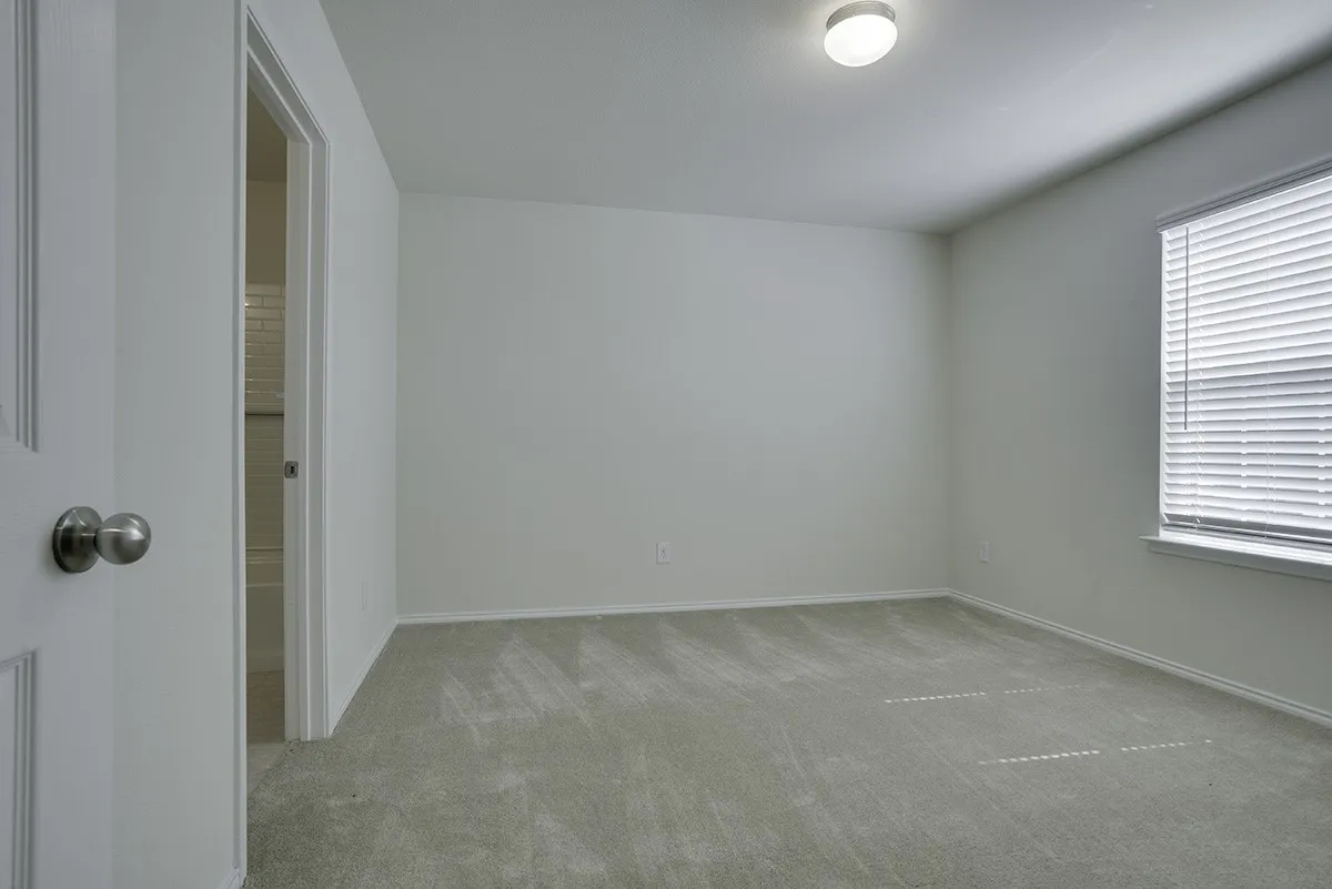 Single Family Residence For Sale in Kaufman County , 1617 Drasco Drive, Forney, Texas 75126, 4 Bedroom, 3 Bathroom, 2 Garage spaces, 1,941 Sqft, built in 2021, Preowned, Price $300,000, mls#20867512, Real Estate Agent in Forney, Homes For Sale in Kaufman county, Homes For Sale in Forney, Realtor in Forney Texas, Real Estate Brokerage Independent Realty Texas, Luminita Cordes Realtor