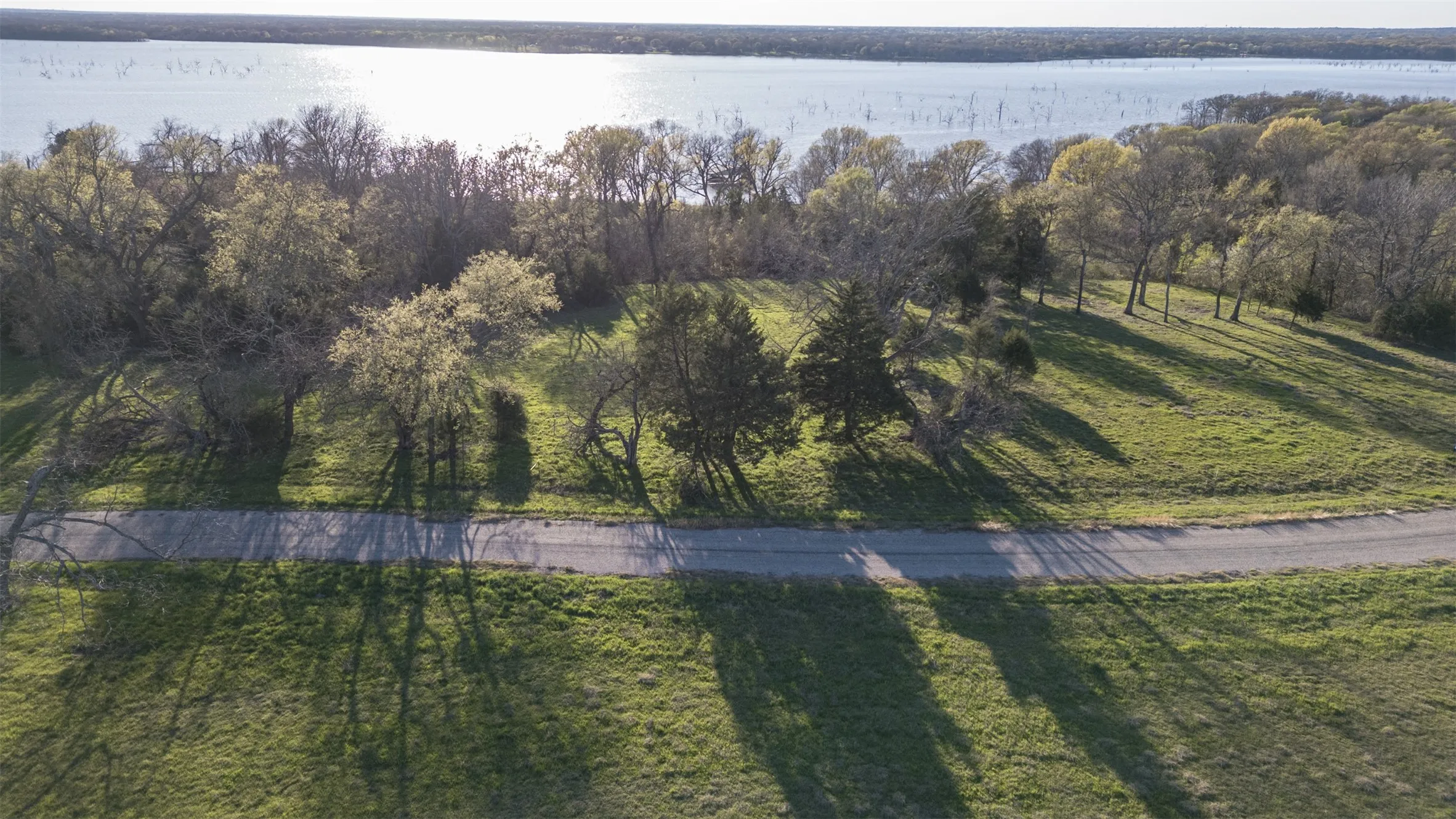 Unimproved Land For Sale in Hunt County , 2063 Bluffview Lane, Lone Oak, Texas 75453, 0, 0, Garage spaces, 0 Sqft, built in 0, mls#20876359, Real Estate Agent in Lone Oak, Homes For Sale in Hunt county, Homes For Sale in Lone Oak, Realtor in Lone Oak Texas, Real Estate Brokerage Independent Realty Texas, Luminita Cordes Realtor